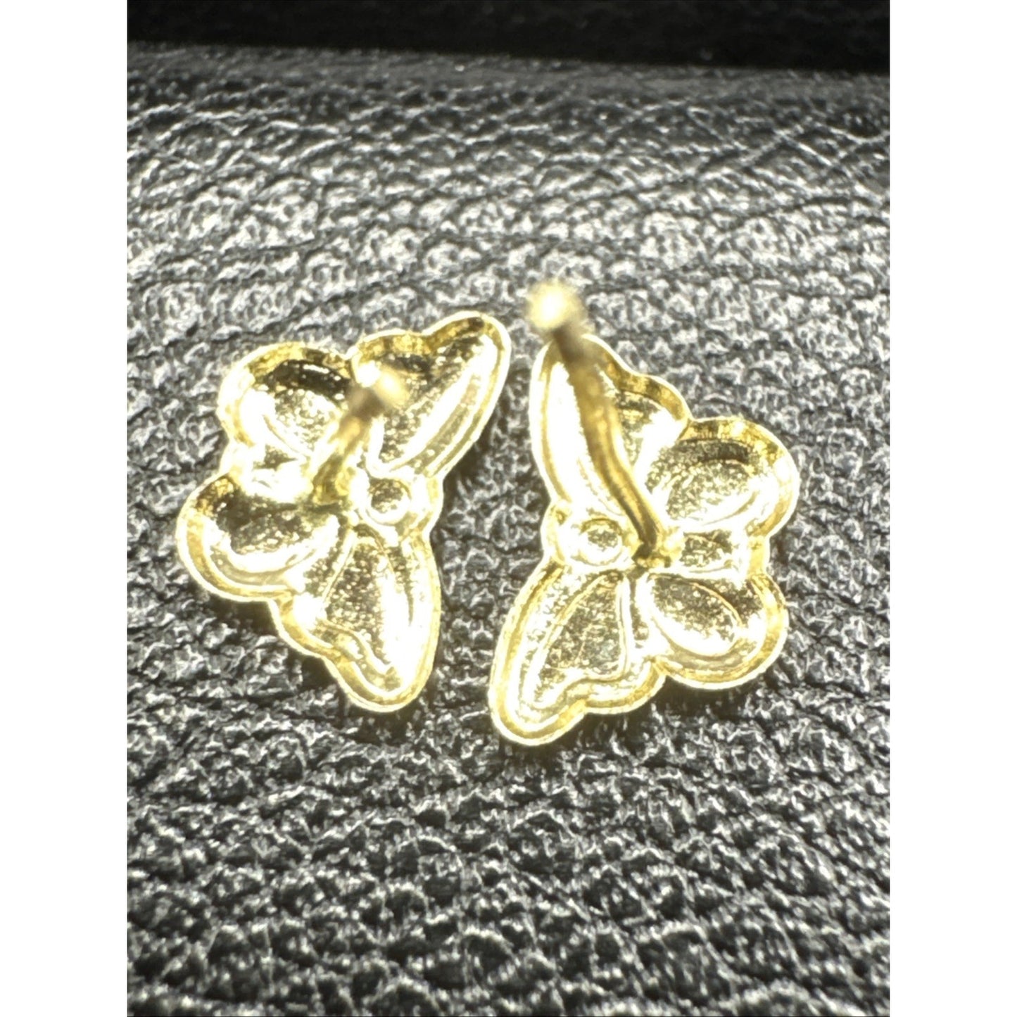 New Condition 14k Yellow Gold Butterfly Stud Earrings