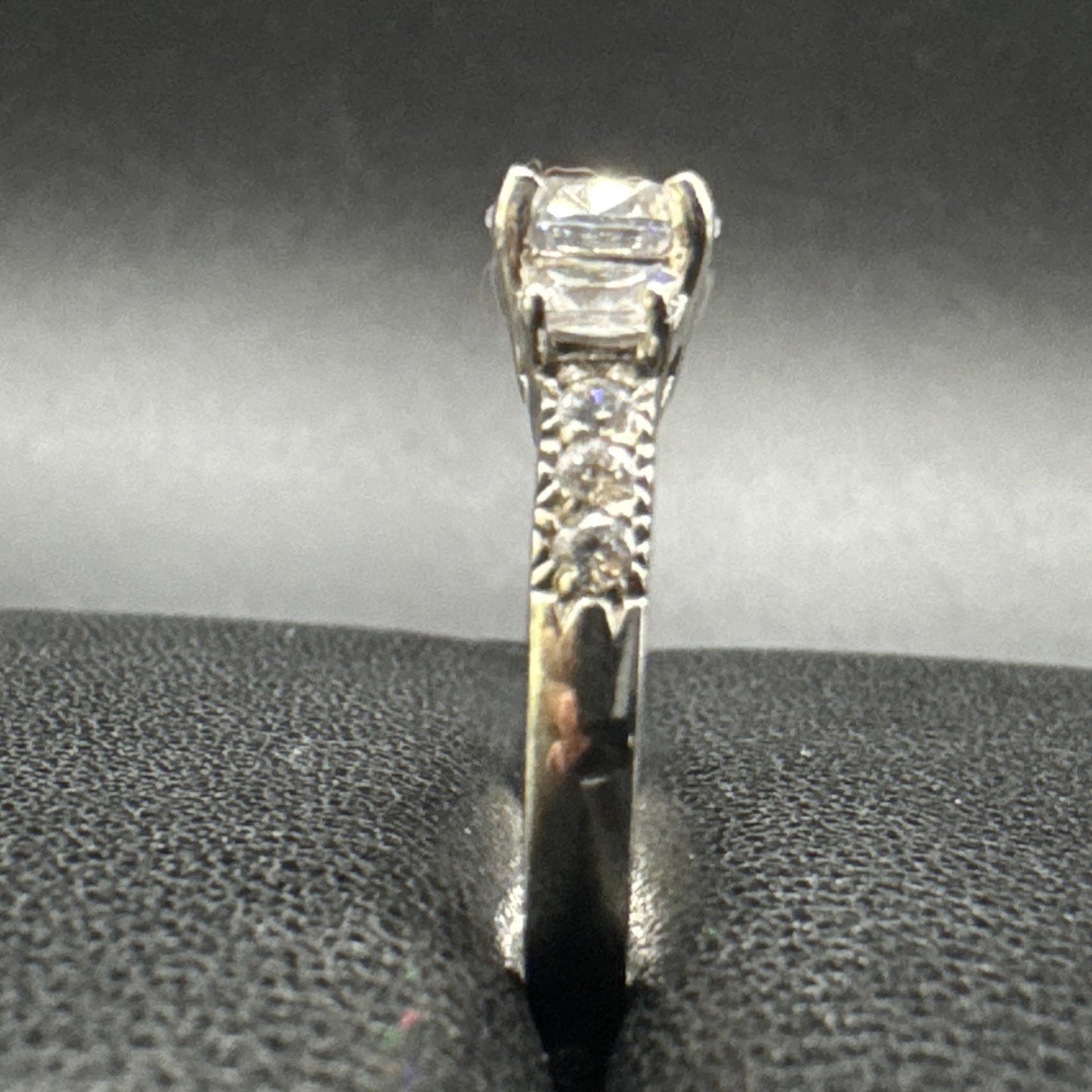 EUC Sterling Silver CZ Trapezoid Ring 925 Size 6.5 P2