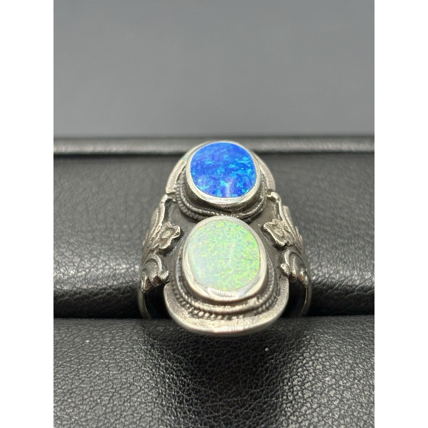 New Condition Sterling Silver Blue White Lab Opal Double Ring Size 7