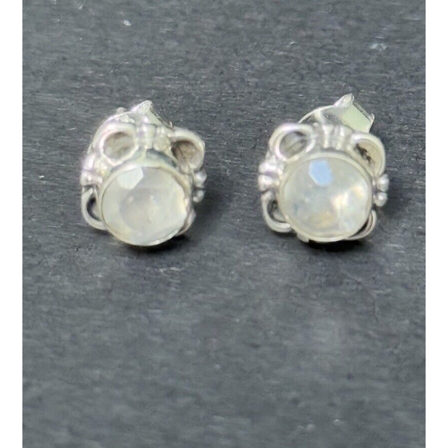 New Condition Sterling Silver Genuine Moonstone Stud Earrings 925 5MM