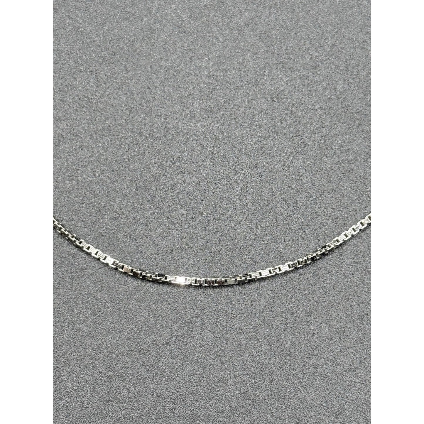18” Sterling Silver Chain Necklace 1.35MM 4 Grams N13