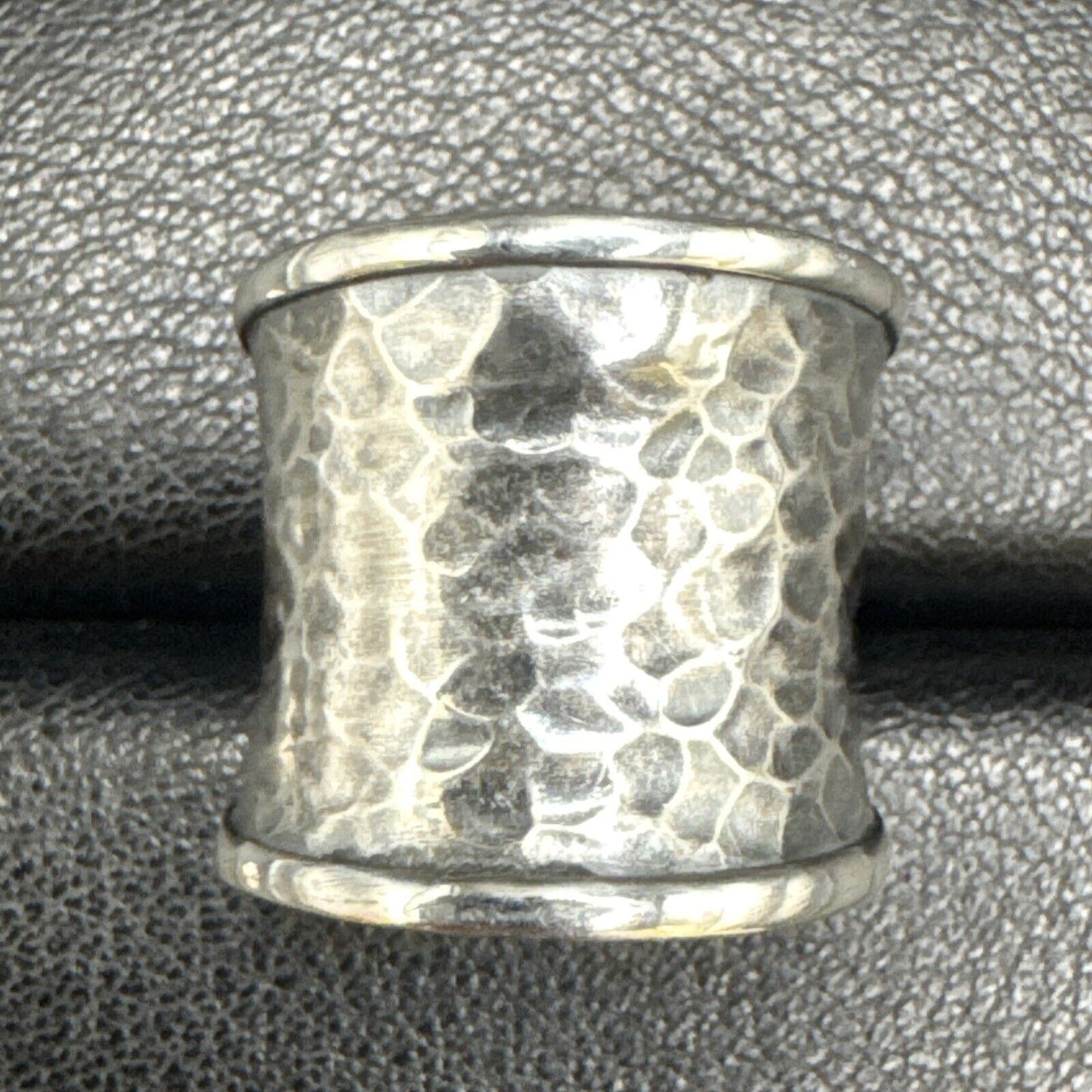 New Condition Sterling Silver 19mm Hammered Band Ring 925 Size 6.5 Concave