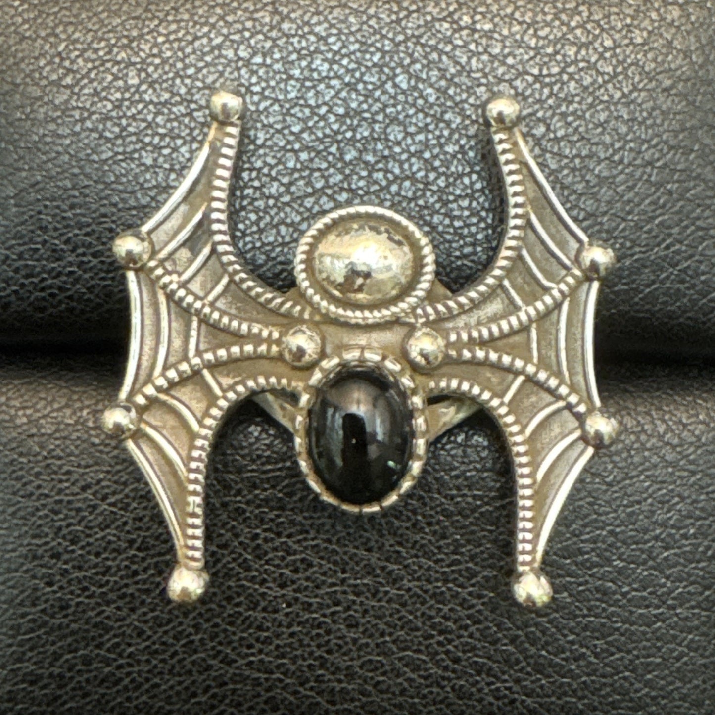 EUC Sterling Silver Onyx Spider Web Ring 8g Size 7 U5