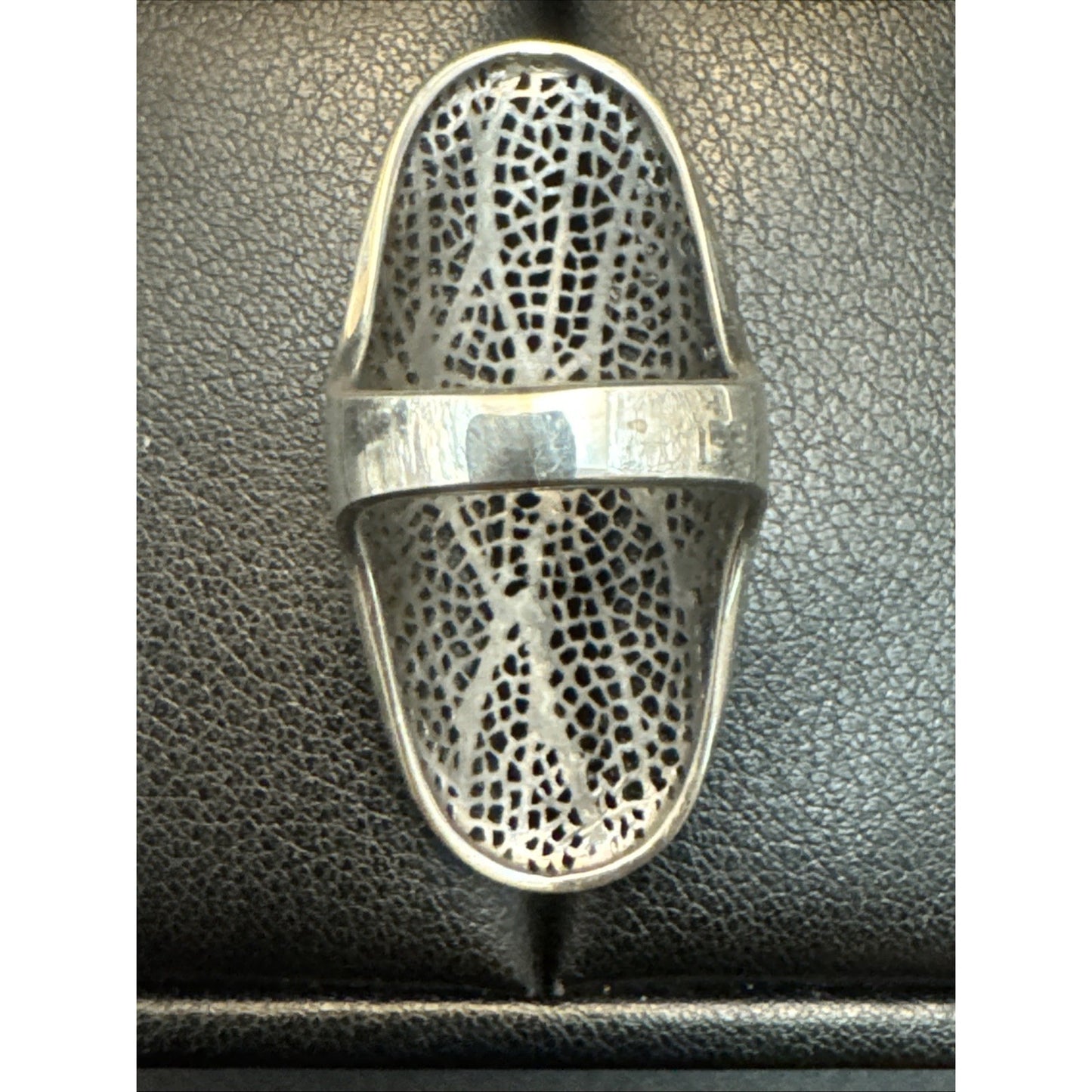 New Condition Sterling Silver 45mm Open Work Leaf Long 925 Size 7