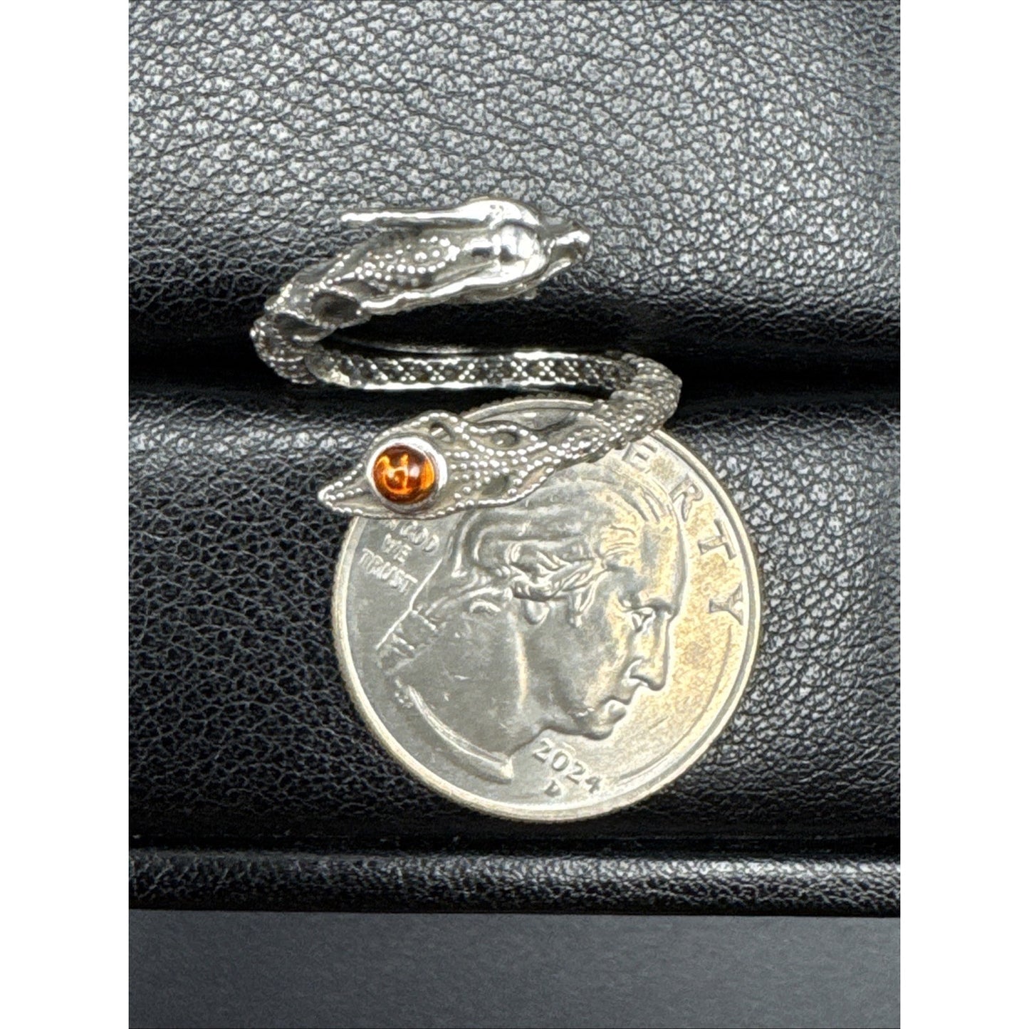 New Condition Sterling Silver Bypass Dragon Ring Size 8 Glass