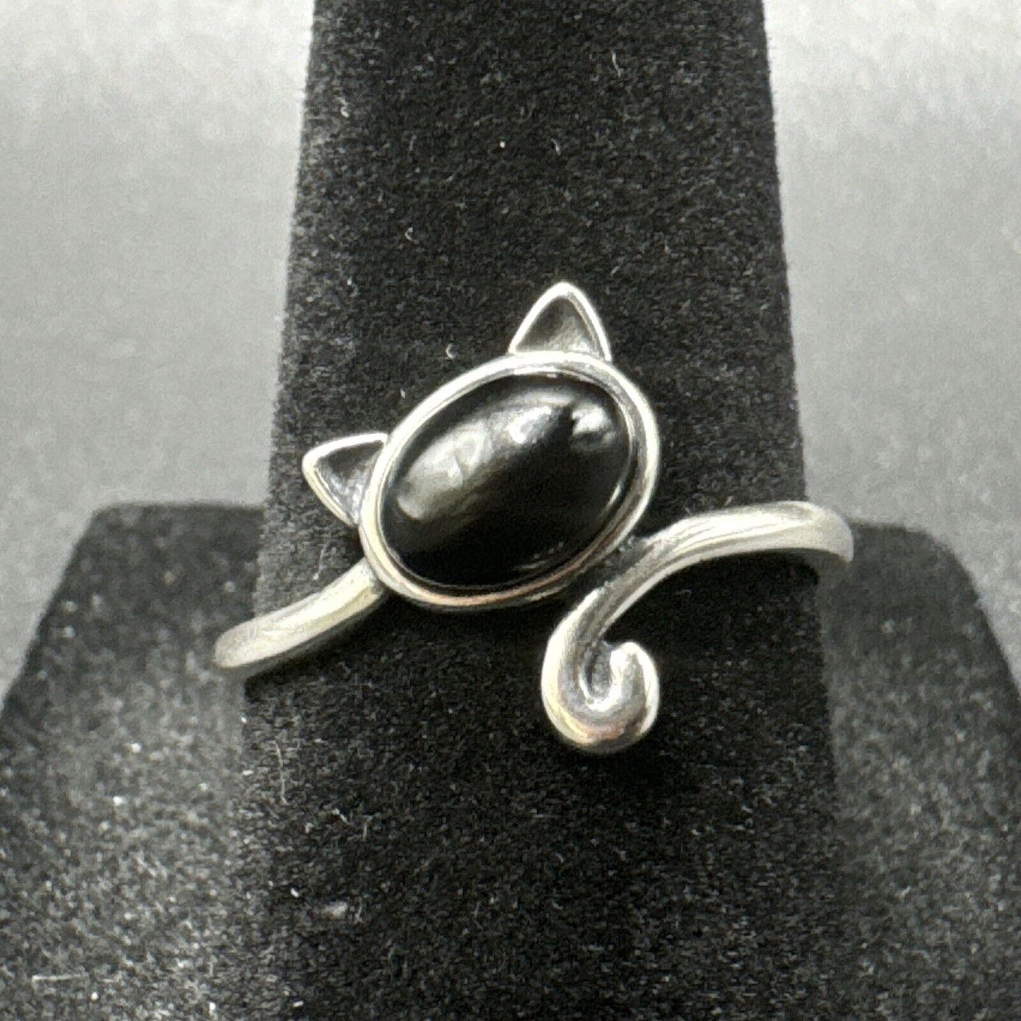 New Condition Sterling Silver Onyx Kitty Cat Ring 925 Size 7