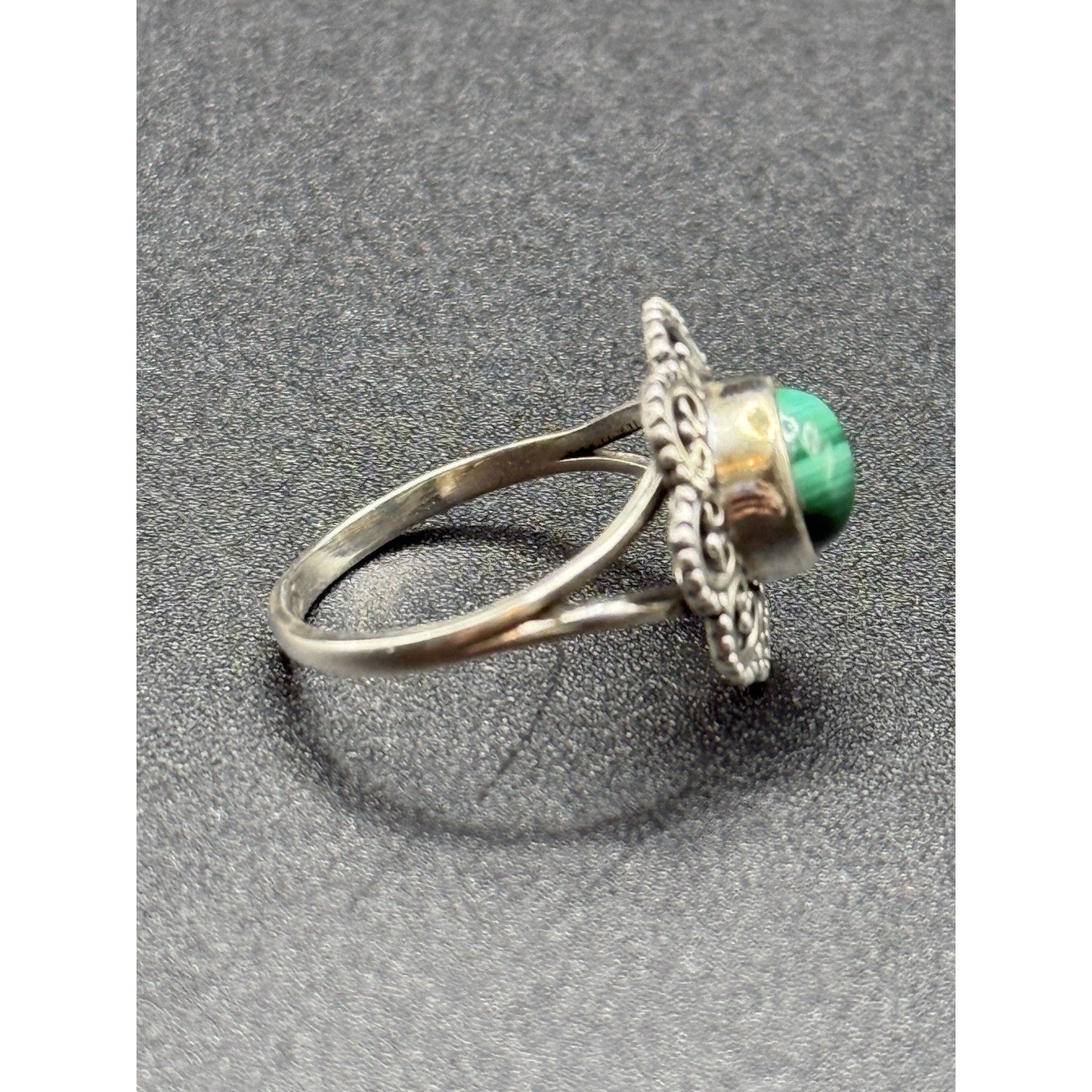 Excellent Used Condition Sterling Silver Genuine Malachite Ring Size 7.00 P19