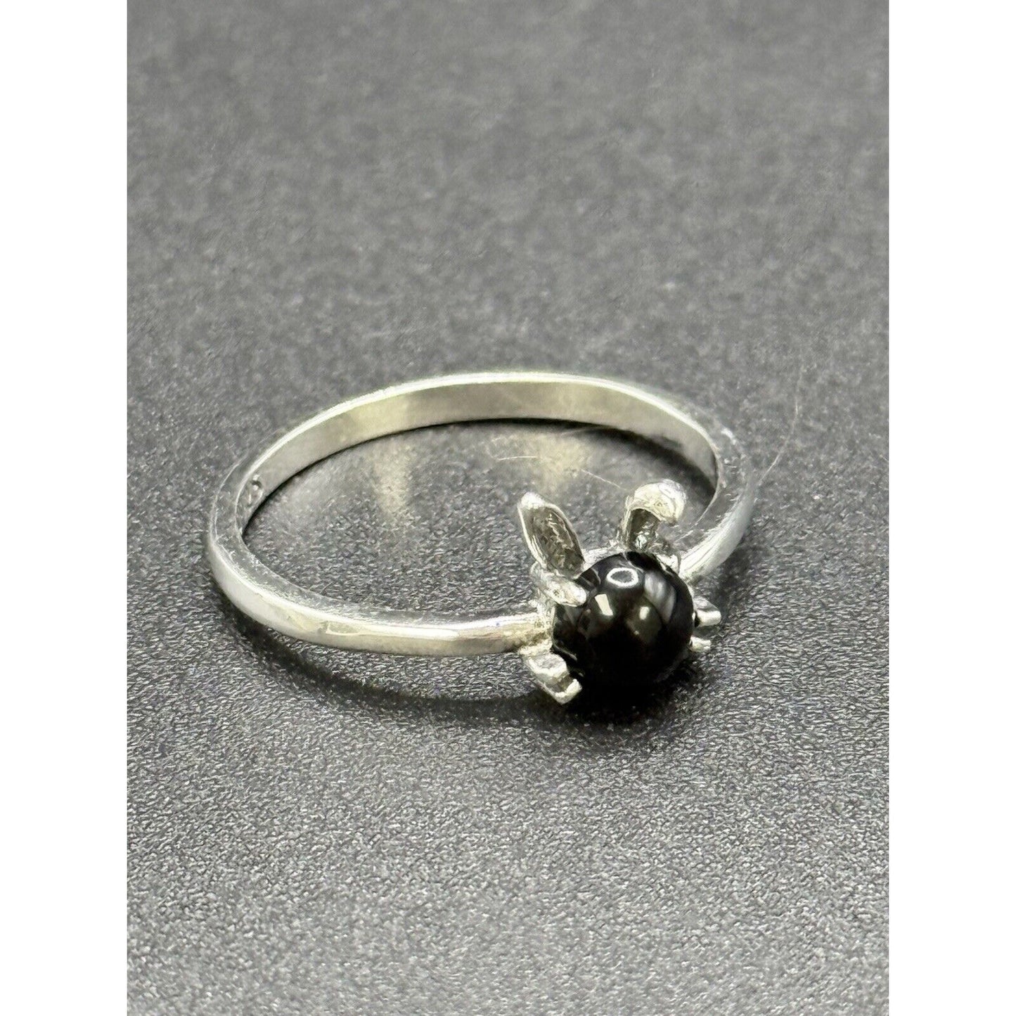 New Condition Sterling Silver Bunny Rabbit Genuine Onyx Ring Size 7.00