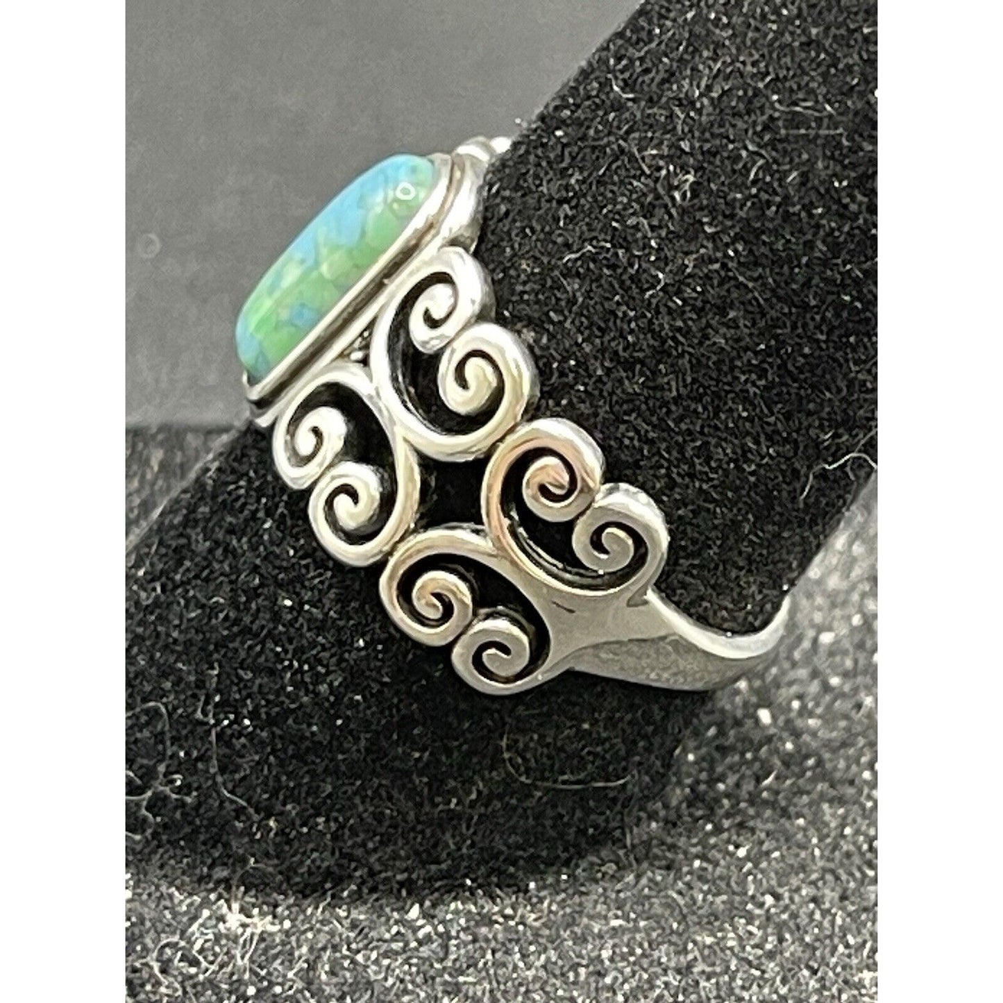 New Condition Sterling Silver Turquoise Ring Size 7.00 Scrolls