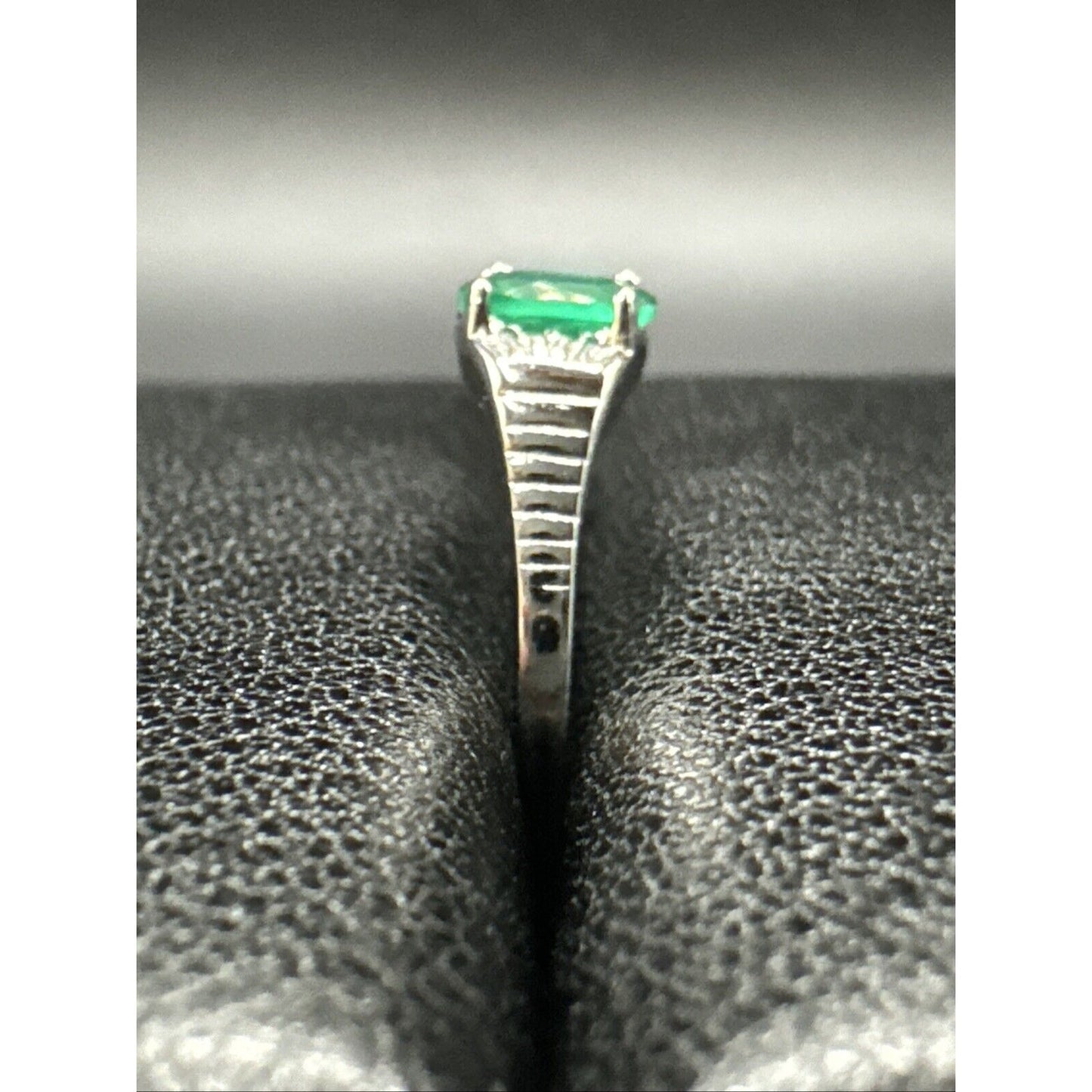New Condition Sterling Silver Lab Created Emerald Dainty Ring 925 Size 7