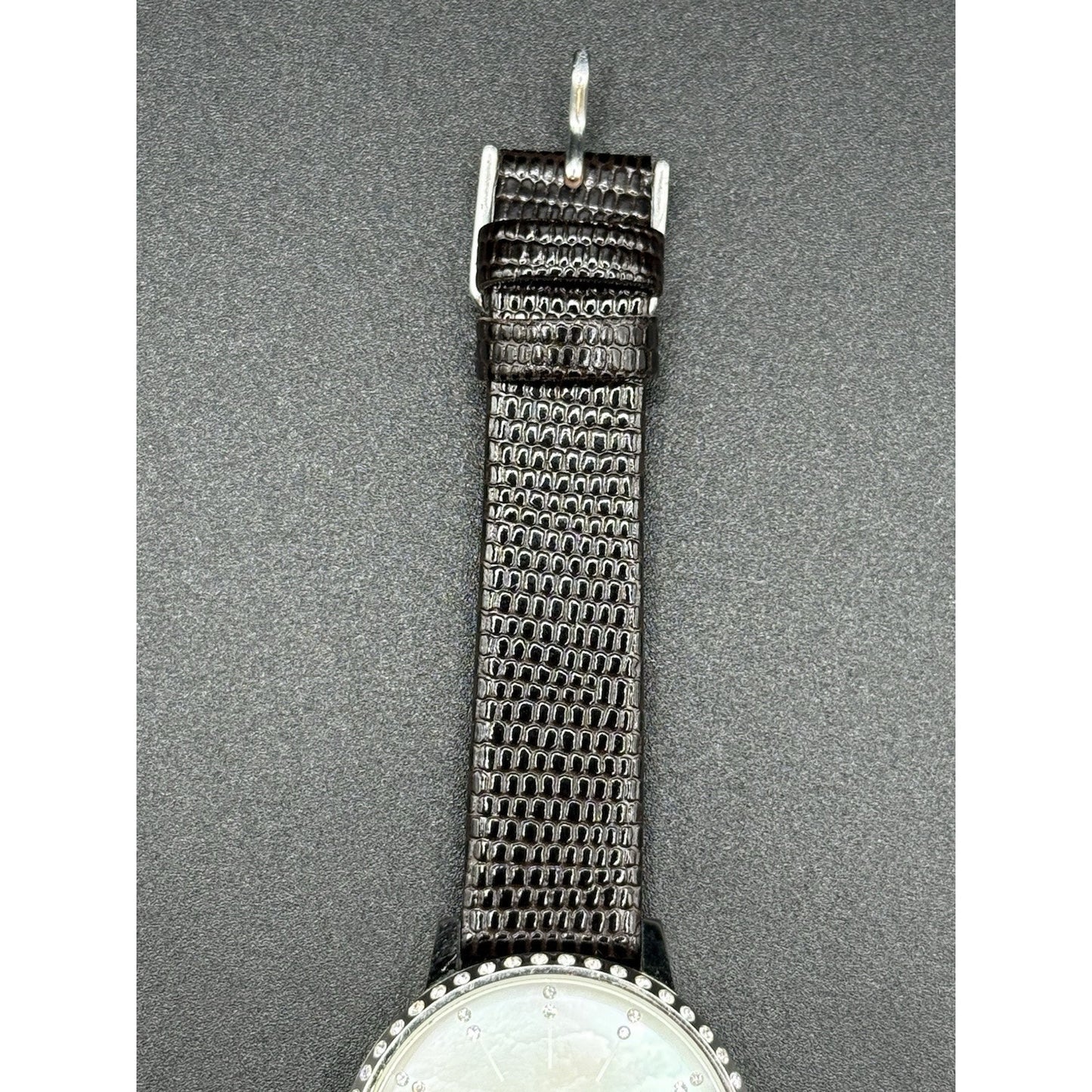 Nixon Kensington Pearl Cubic Zirconia 38MM Watch New Battery N13