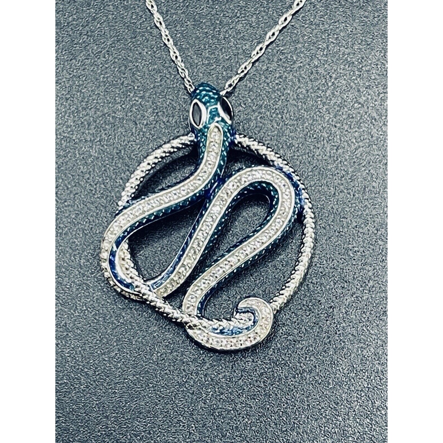 18” New Condition White Sapphire SS Enamel Snake Pendant Necklace L19