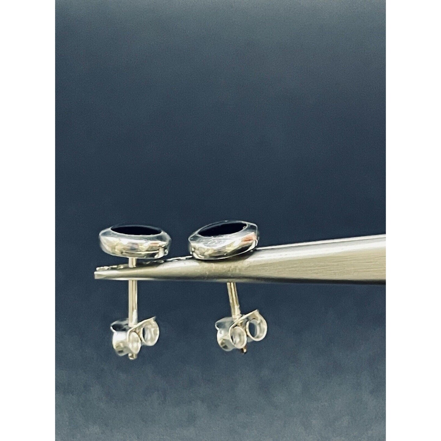 New Condition Sterling Silver 7MM Onyx Stud Plain Earrings