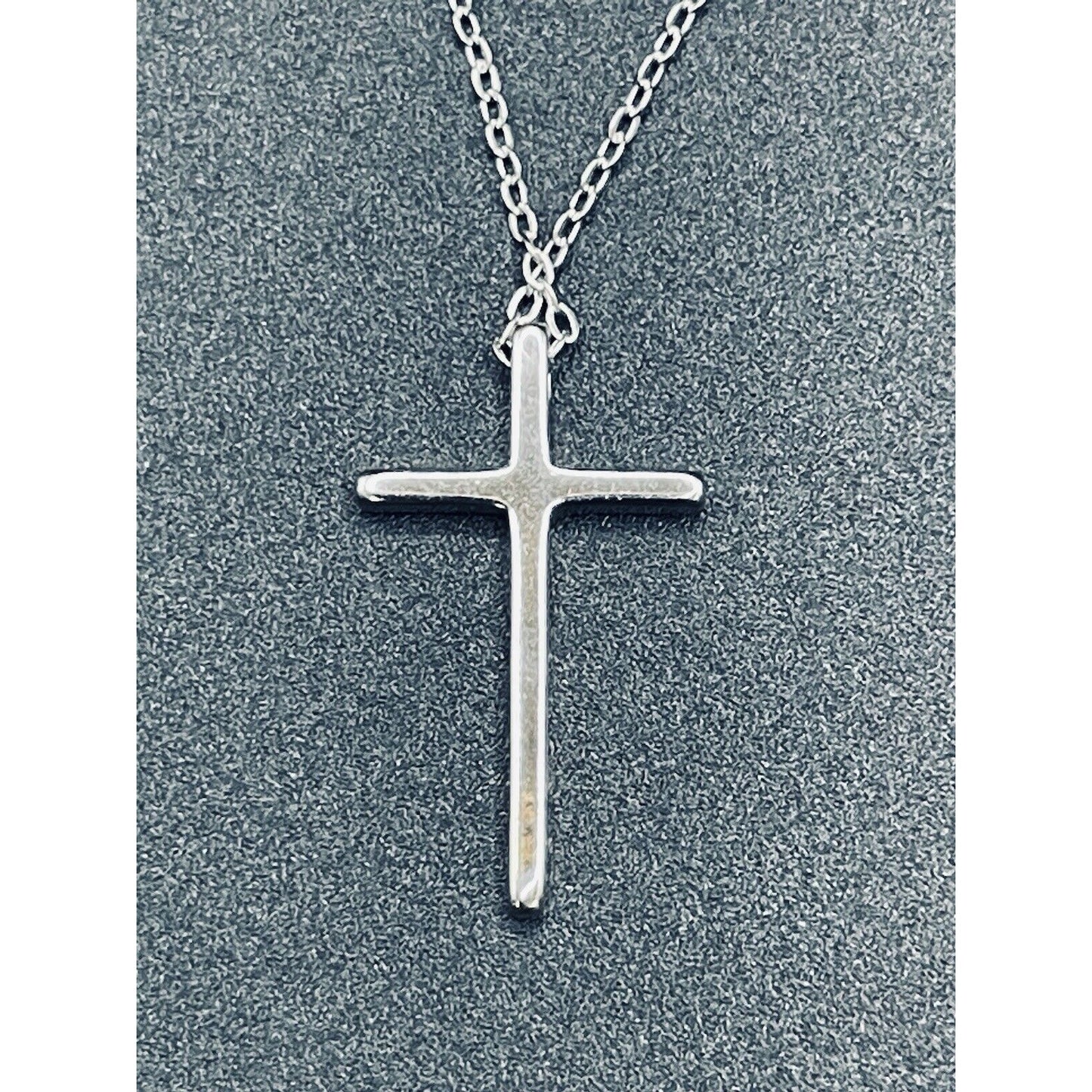 18” New Condition Sterling Silver Cross Pendant Necklace 925