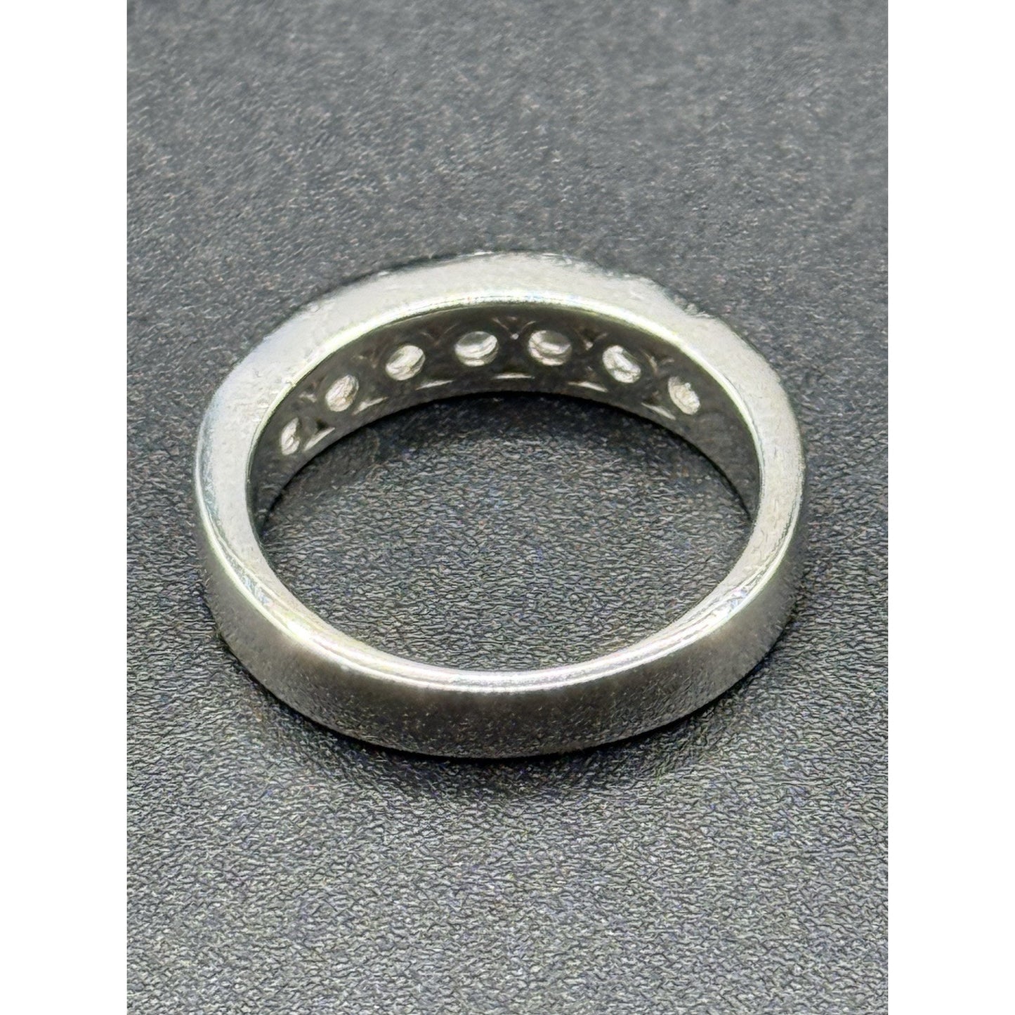 EUC Sterling Silver 7-Stone Cubic Zirconia Channel Band Wedding Ring Size6.5 N28