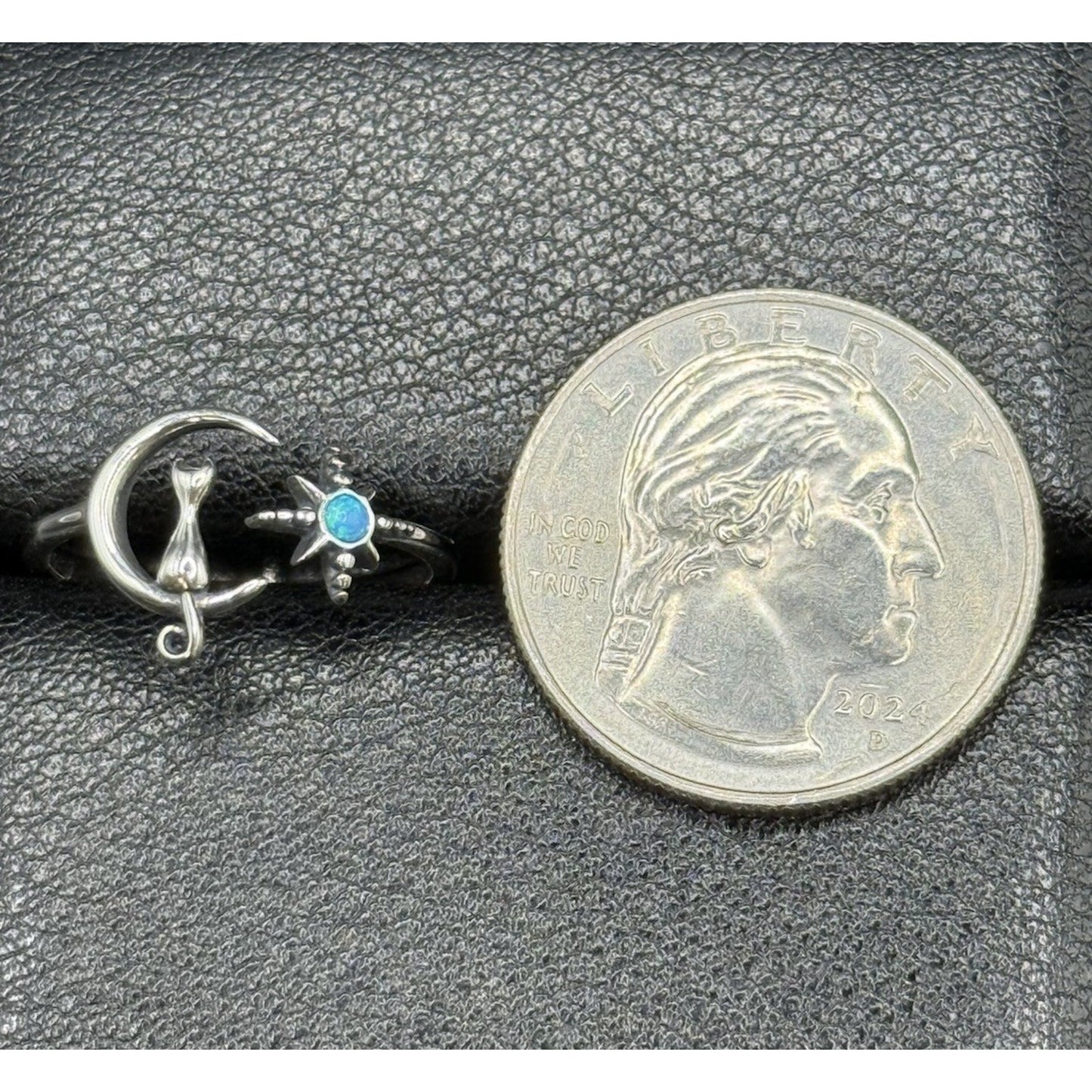 New Condition Sterling Silver Moon Cat Lab Opal Ring Size 7.00 Adjustable