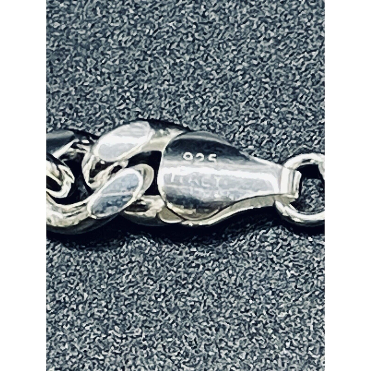8” New Condition Sterling Silver Curb Link Gents Bracelet 22 Grams 6MM L18