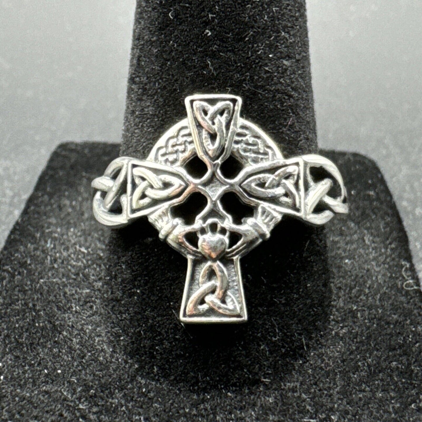 New Condition Sterling Silver Celtic Cross Claddagh Ring 925 Size 9.50