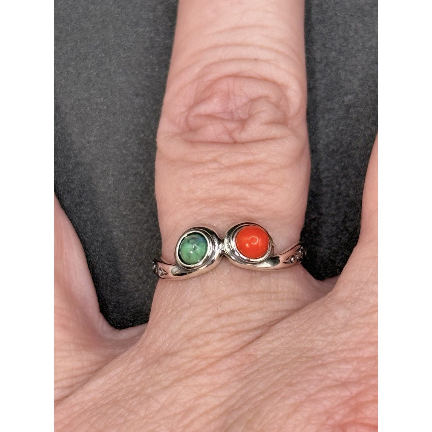New Condition Sterling Silver Turquoise Coral Ring Size 7.00