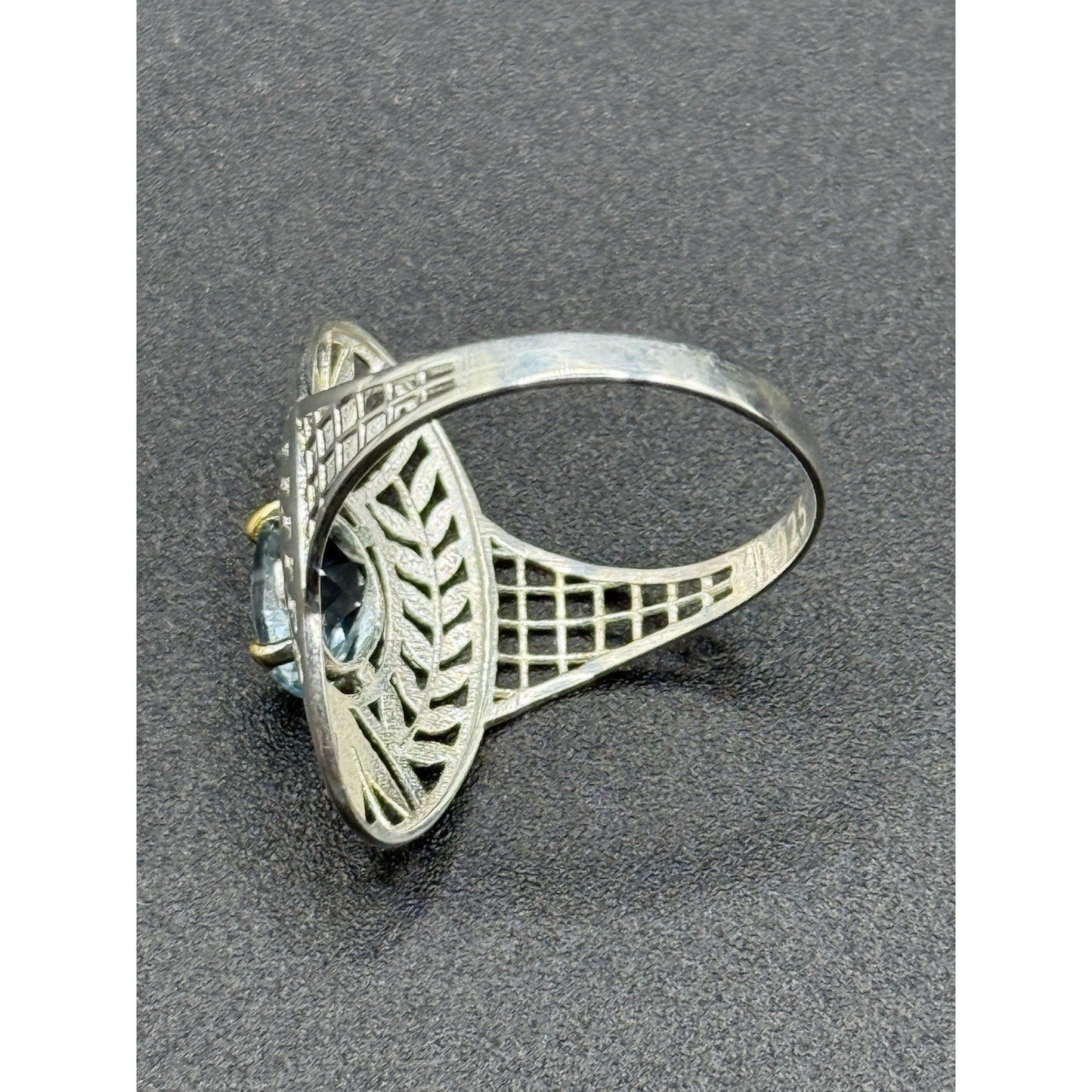 New Condition Sterling Silver Two Tone Genuine Swiss Topaz Ring Size 9 P19
