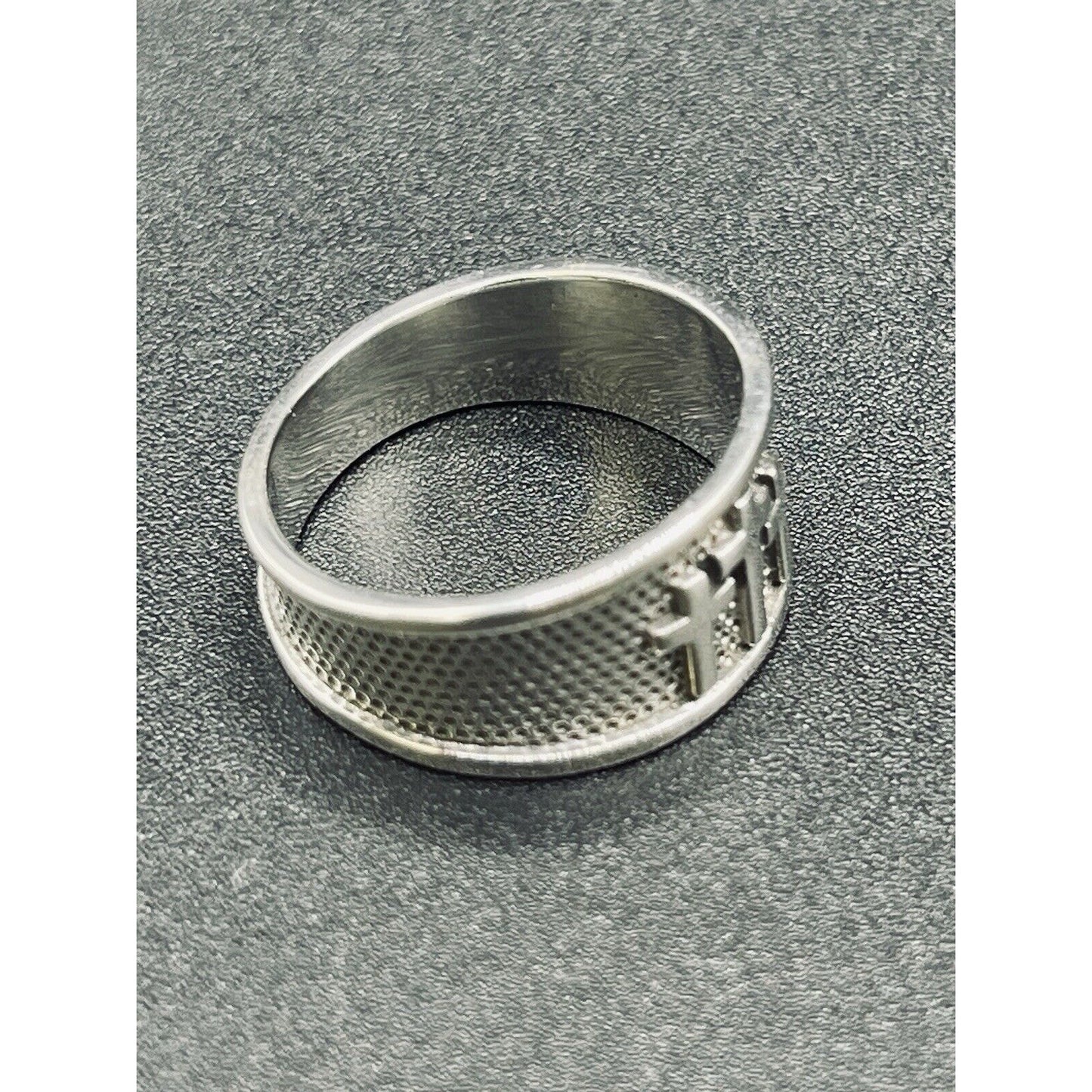 New Condition Sterling Silver Three Crosses Jesus Ring Size 6.50