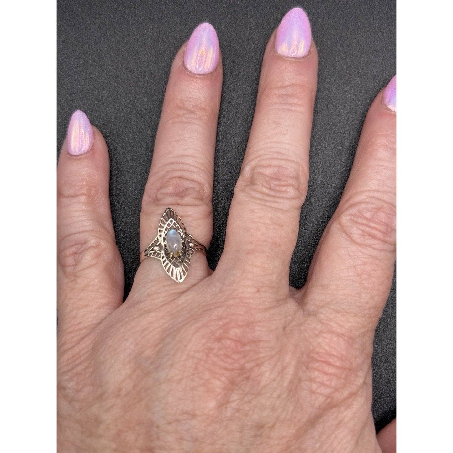 EUC Sterling Silver Genuine Moonstone Filigree Ring Size 7.00 Q21