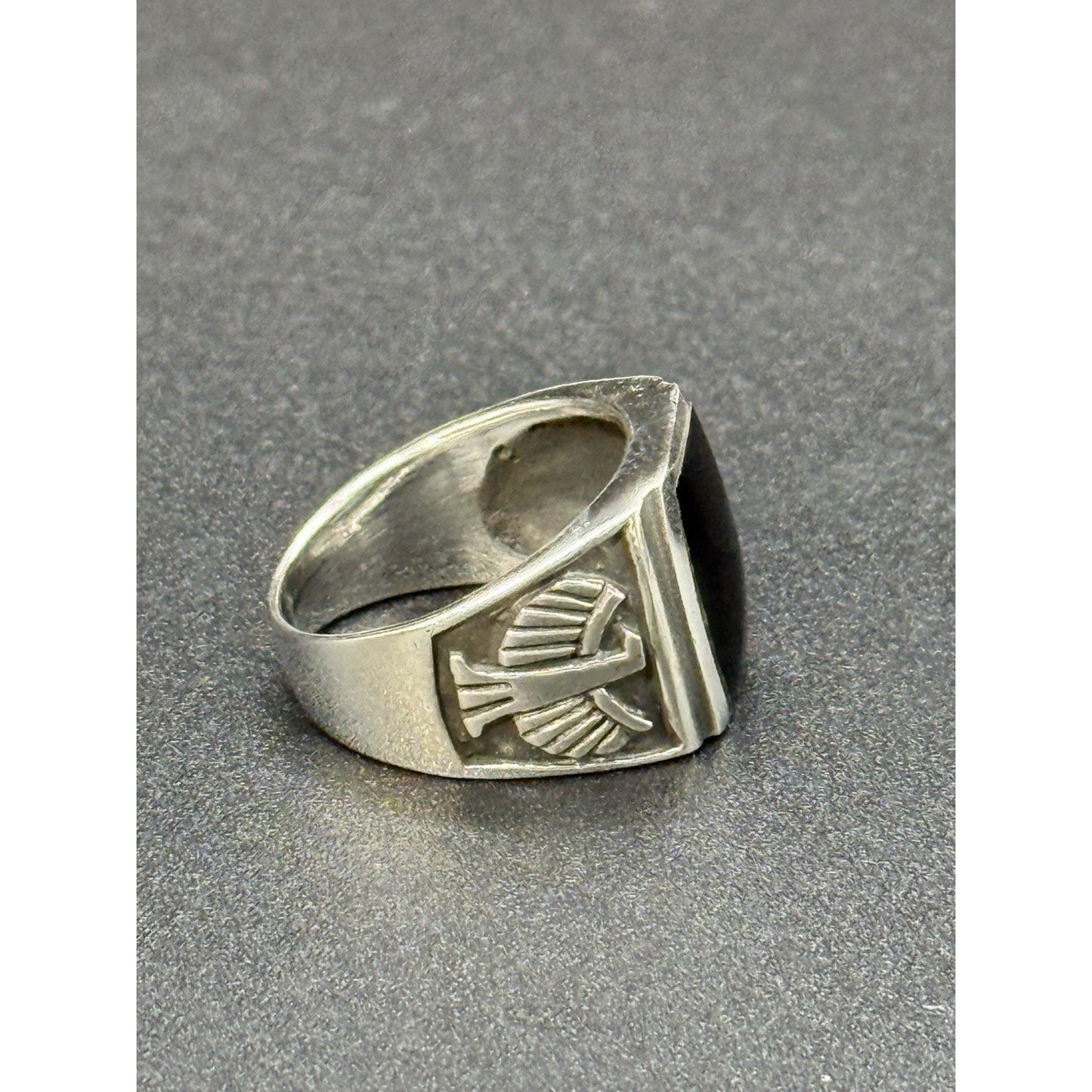 New Condition Sterling Silver Onyx Aztec Eagle Design Signet Size 9.00