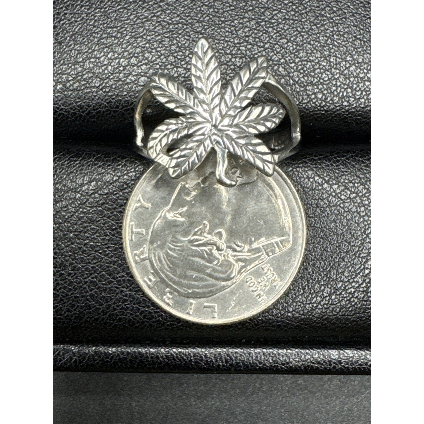 New Condition Sterling Silver Marijuana Leaf Ring 925 Size 10