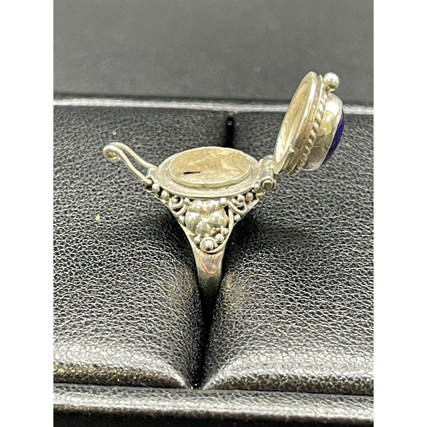 New Condition Sterling Silver Genuine Lapis Lazuli Poison Ring Size 7.00