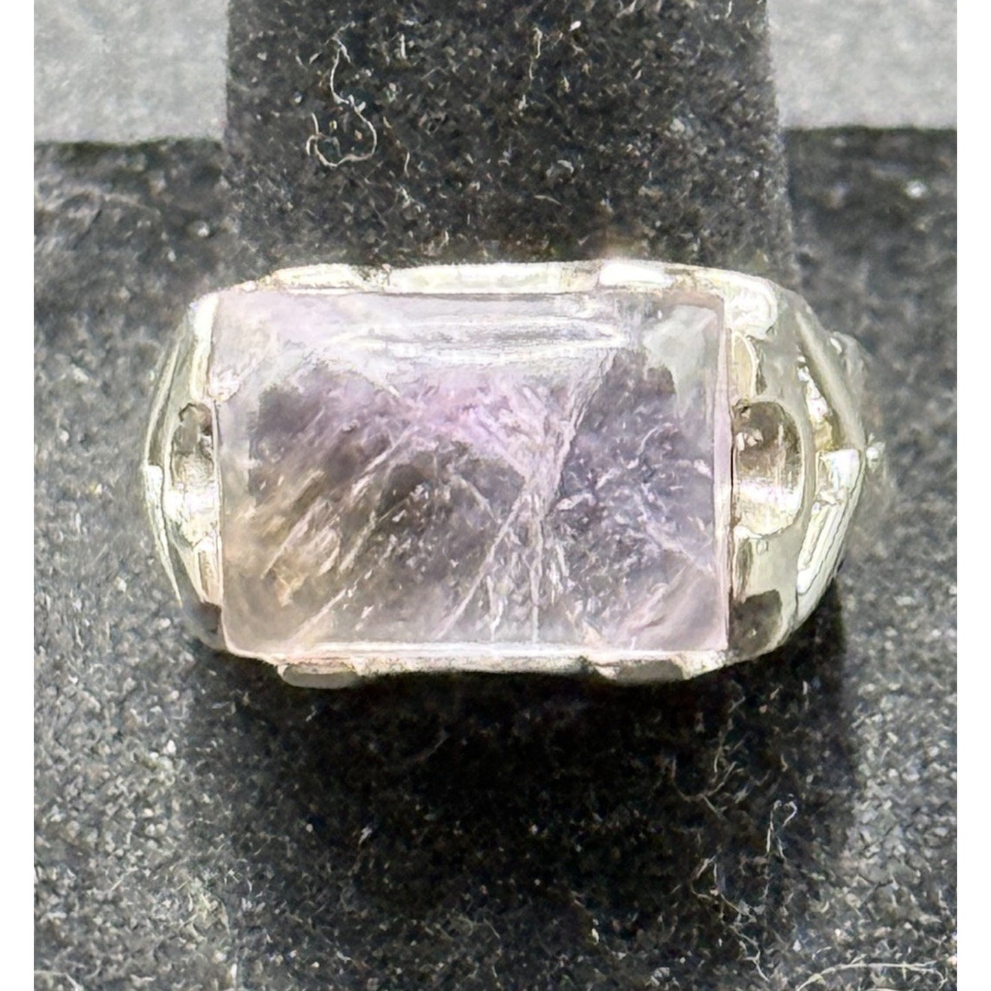 Excellent Used Condition Sterling Silver Amethyst Cab Ring Size 8.00 P19