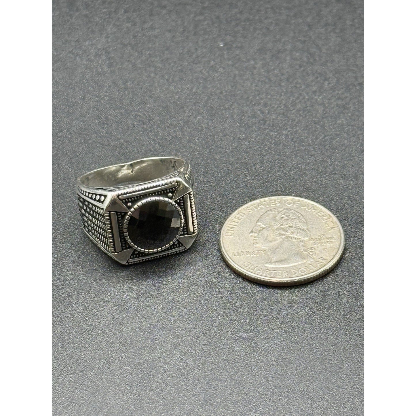 New Condition Sterling Silver Heavy Faceted Onyx Gents Ring Size 10.00