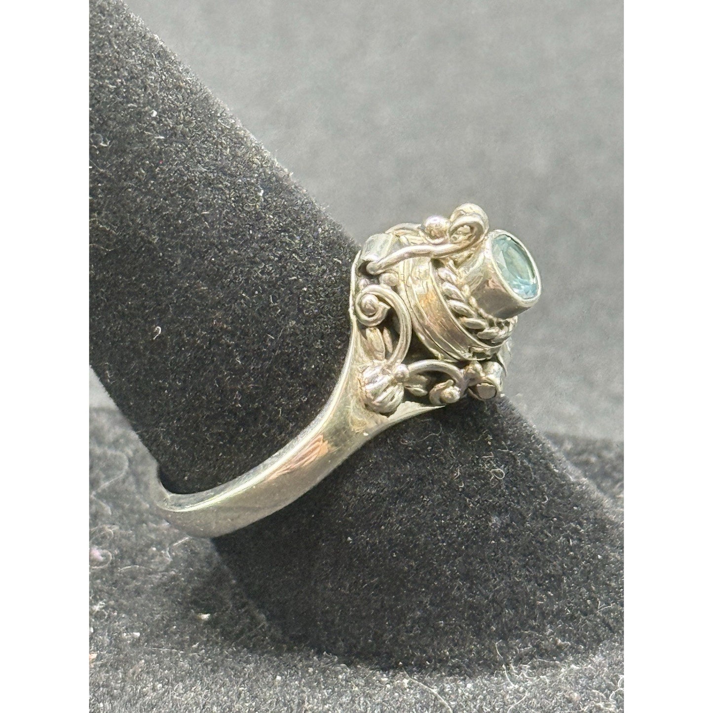 New Condition Sterling Silver Genuine Topaz Poison Ring Size 7.00