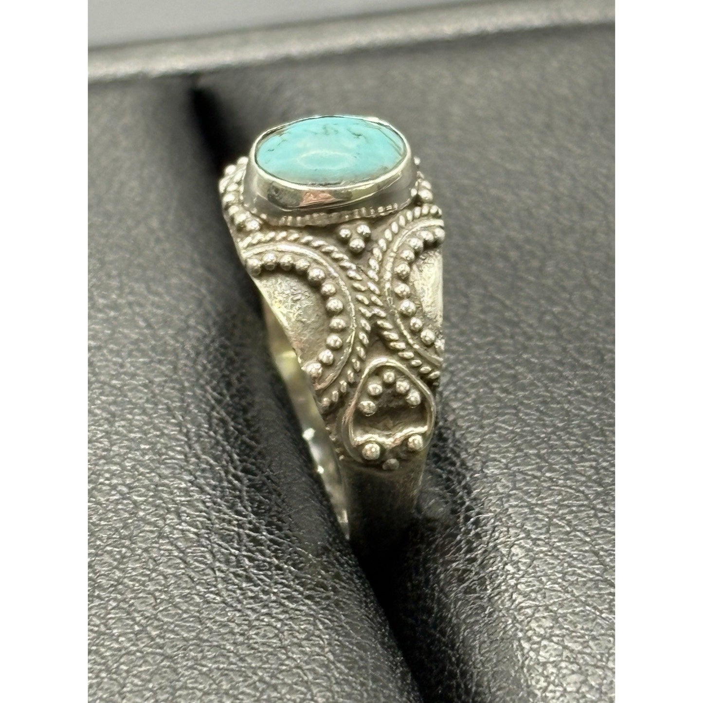 New Condition Sterling Silver Bali Turquoise Ring Size 7