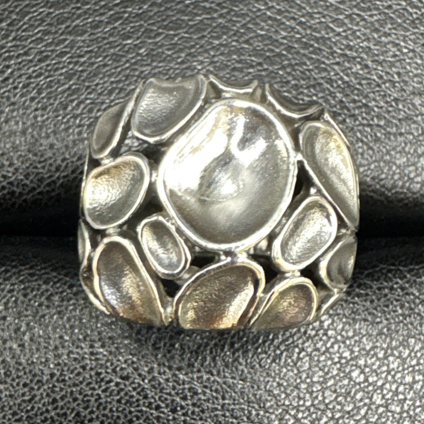New Condition Sterling Silver Abstract Pebbles Ring 925 Size 6.5