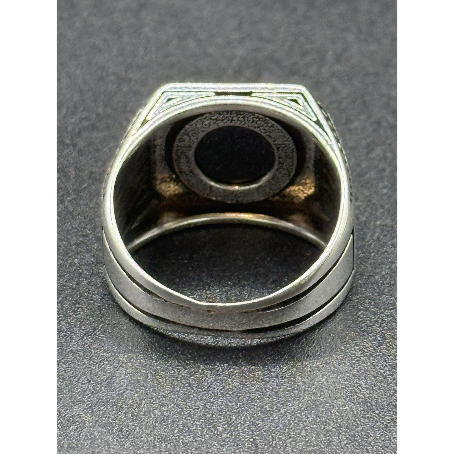 New Condition Sterling Silver Heavy Faceted Onyx Gents Ring Size 10.00