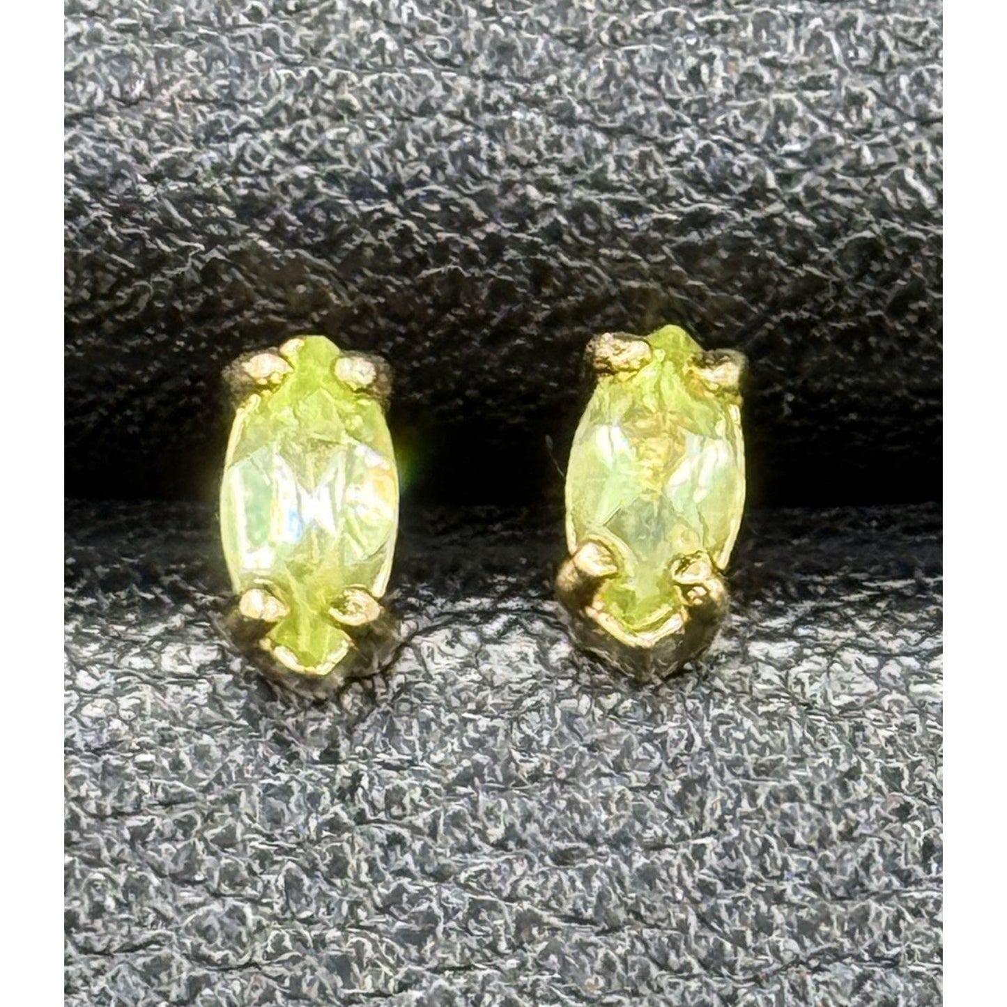 Gold Sterling Silver Peridot Stud Earrings 925 P3