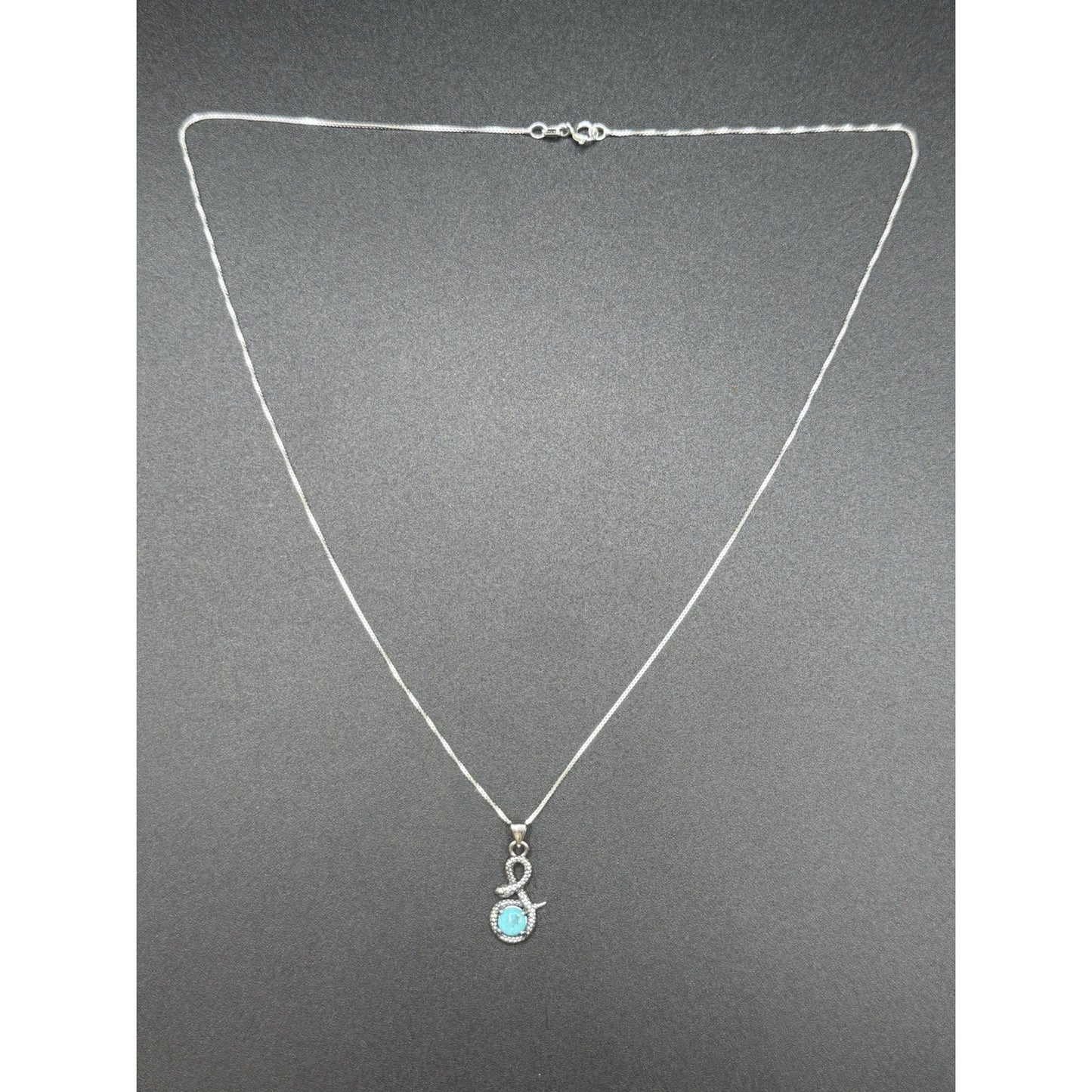 18” New Condition Sterling Silver Dainty Turquoise Snake Pendant Necklace 925