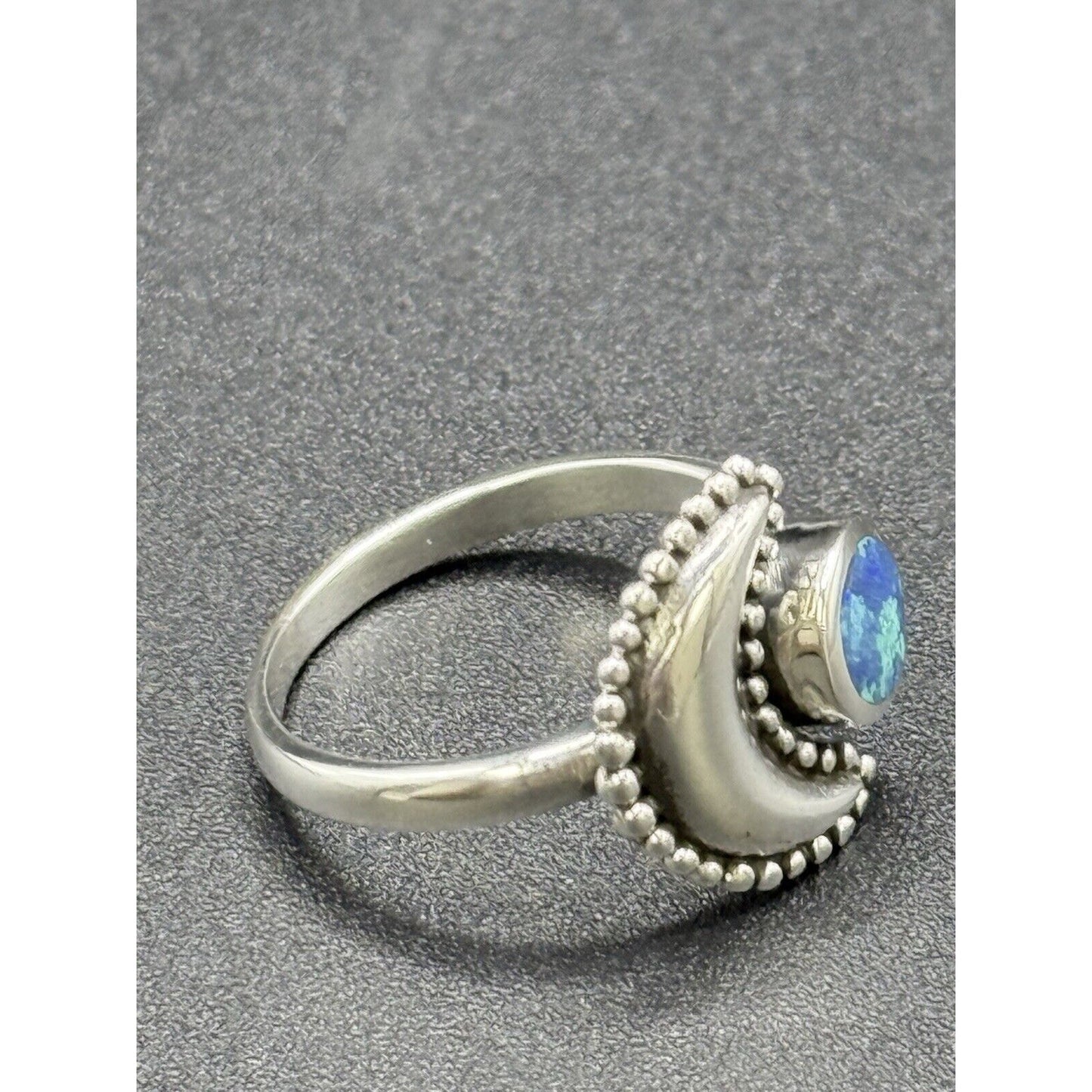 New Condition Sterling Silver Lab Blue Opal Sun Moon Ring Size 6.50