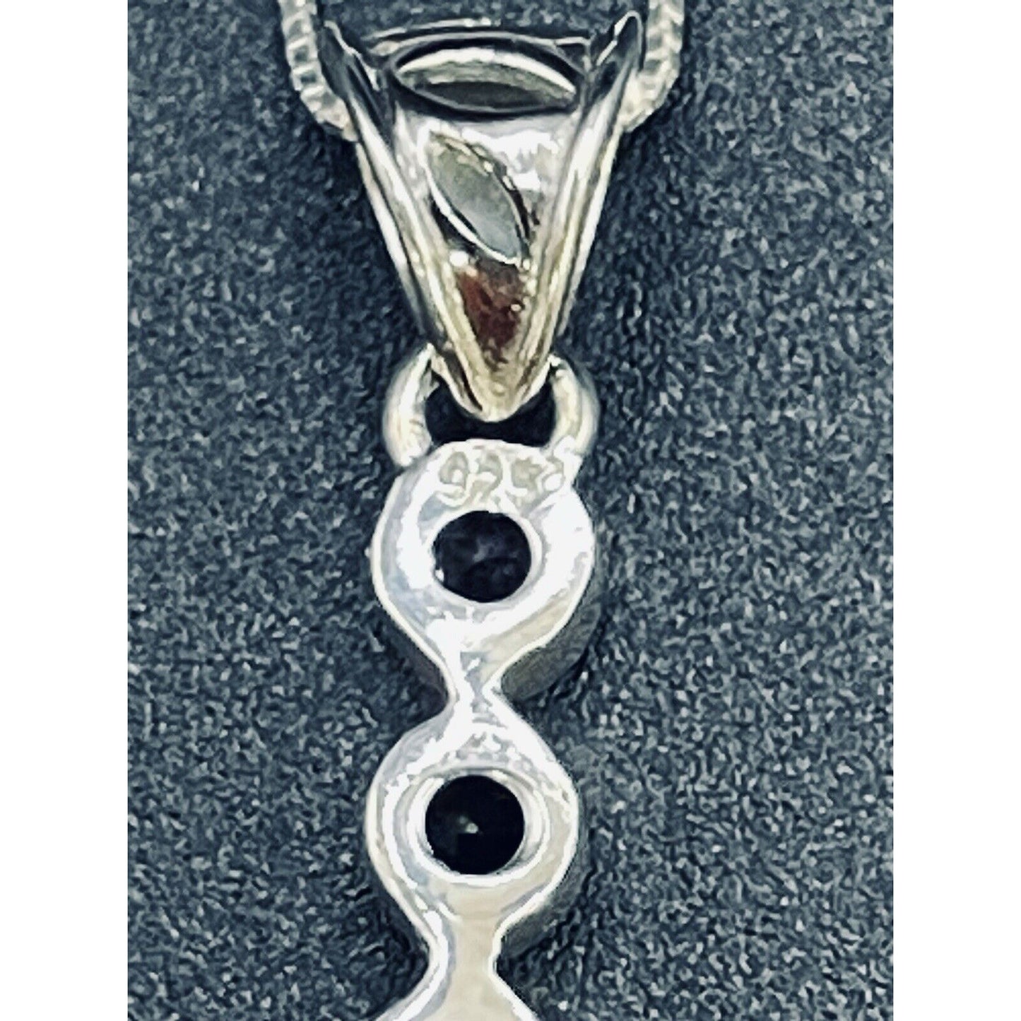 New Condition 18” Sterling Silver Multi Gemstone Graduated Pendant Necklace