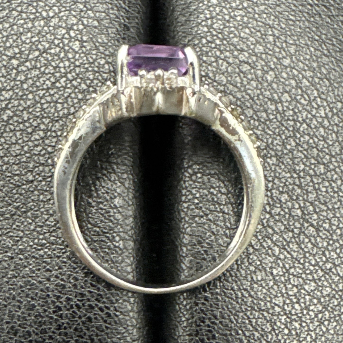 Sterling Silver Vintage Design Amethyst Ring Size 7