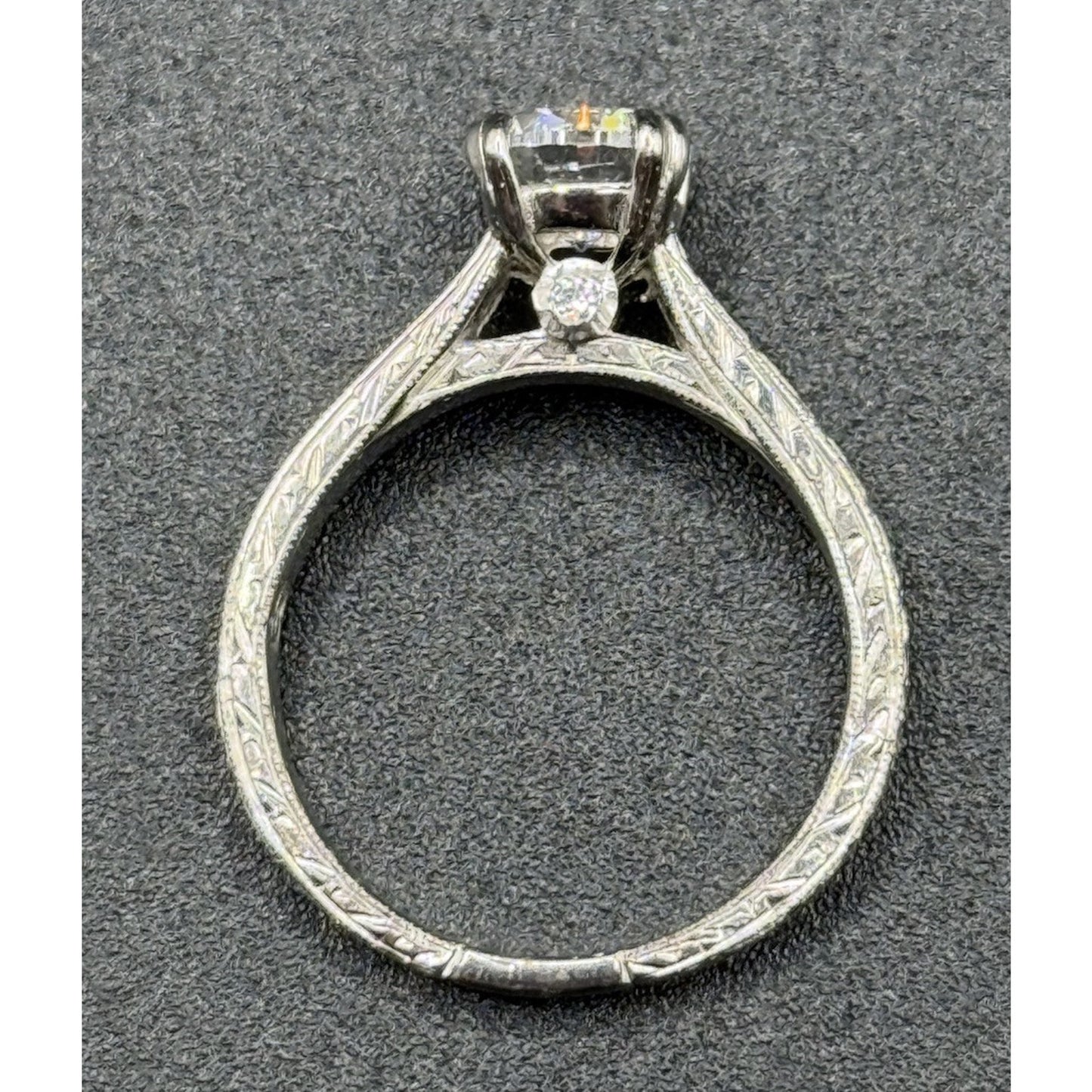 EUC Sterling Silver Vintage Design Cubic Zirconia Ring Size 6.50 P5