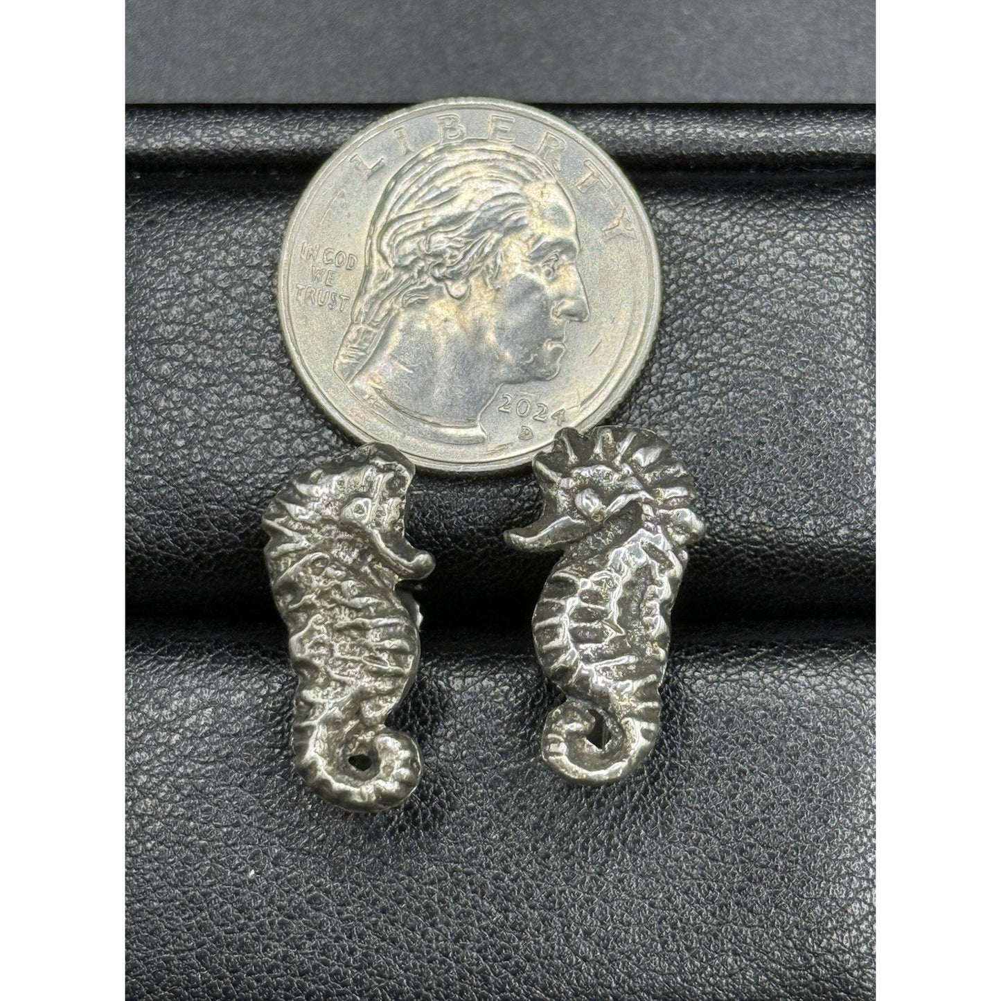 Vintage Sterling Silver Seahorse Screw back Earrings No Post Q7