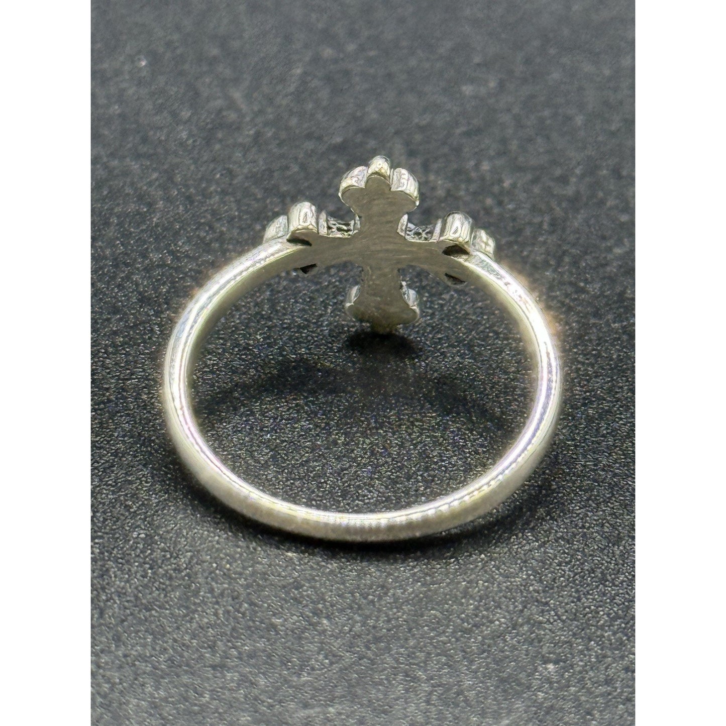 New Condition Sterling Silver Cross Ring Size 7.00 925