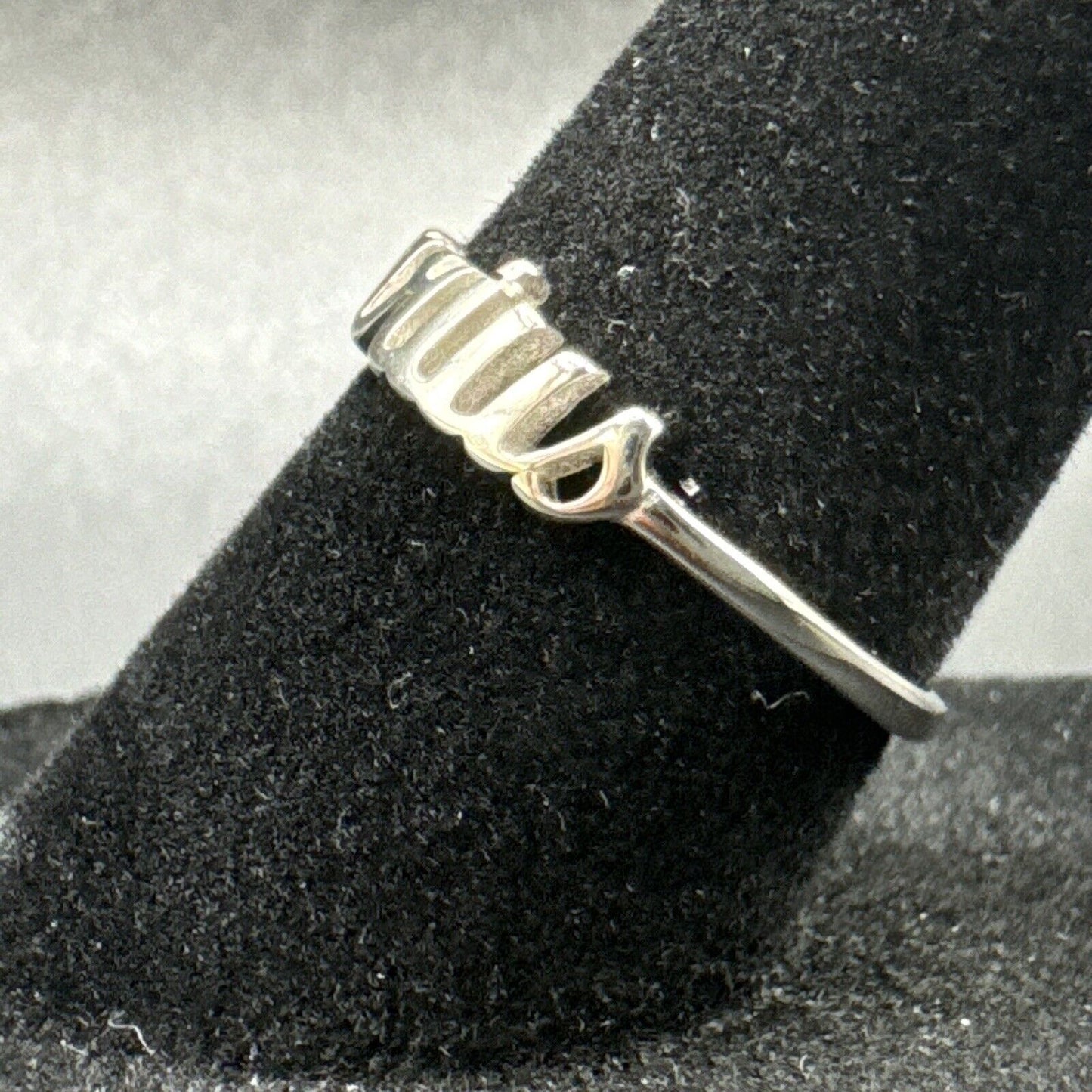 New Condition Sterling Silver Aquarius Zodiac Ring 925 Size 7