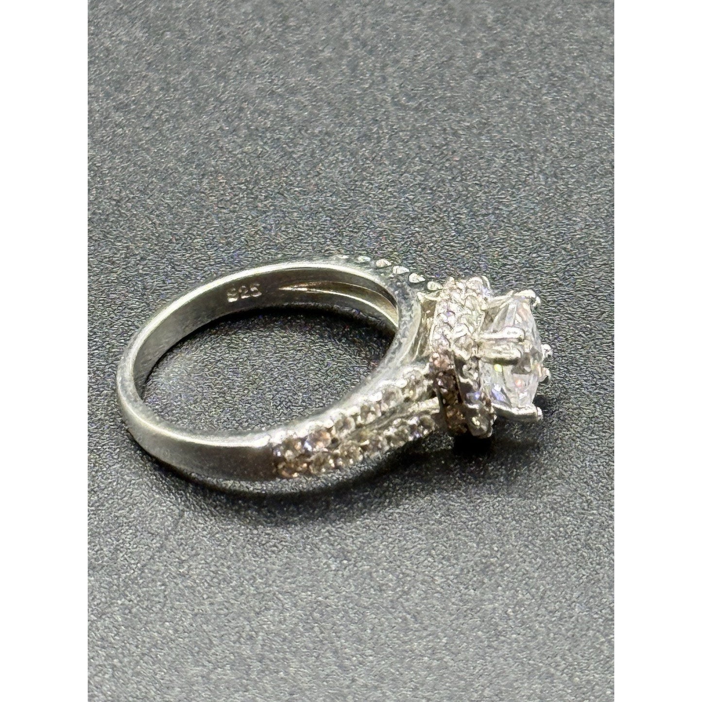 EUC Sterling Silver Cubic Zirconia Halo Ring Size 6.00 925 P5