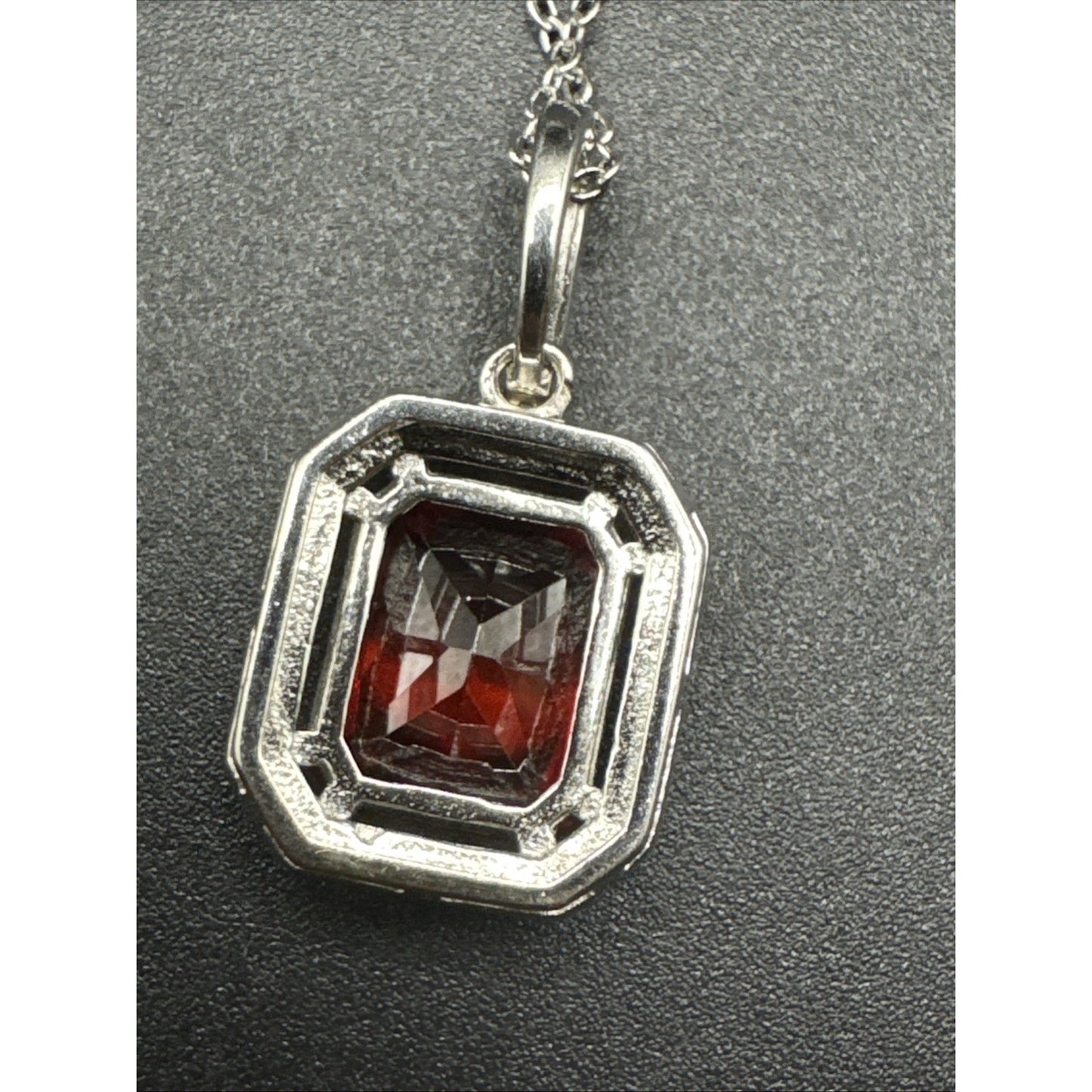 18” Sterling Silver Red CZ Halo Pendant Necklace 925 T27