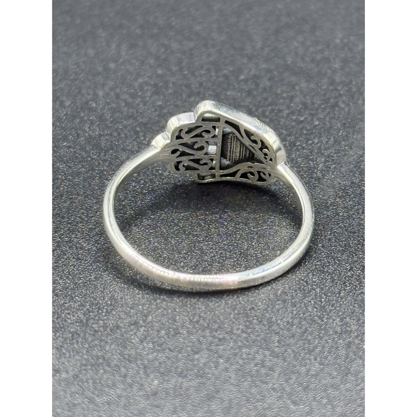 New Condition Sterling Silver Genuine Onyx Hansa Ring Size 7.00