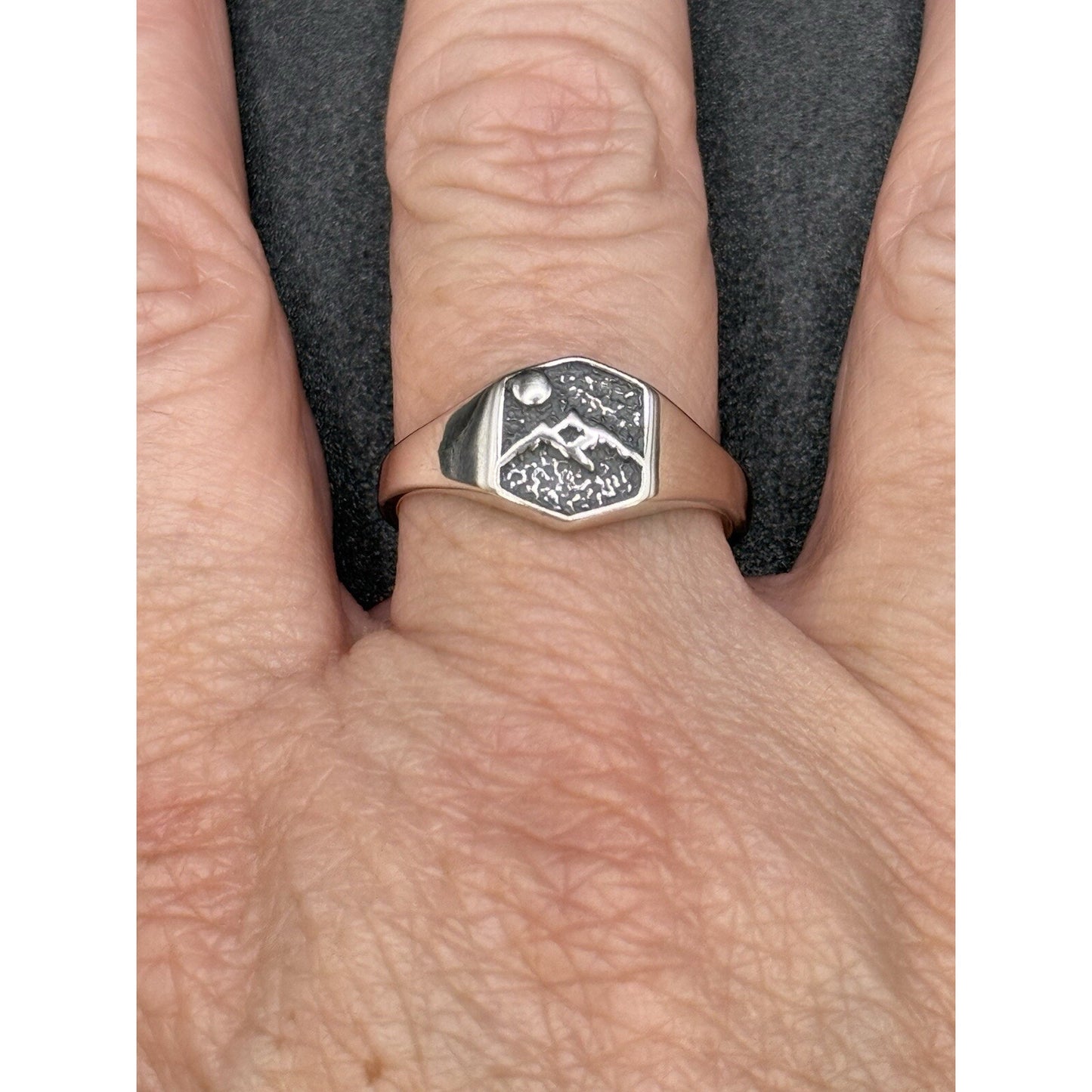 New Condition Sterling Silver Mountains Moon Ring Size 9.75