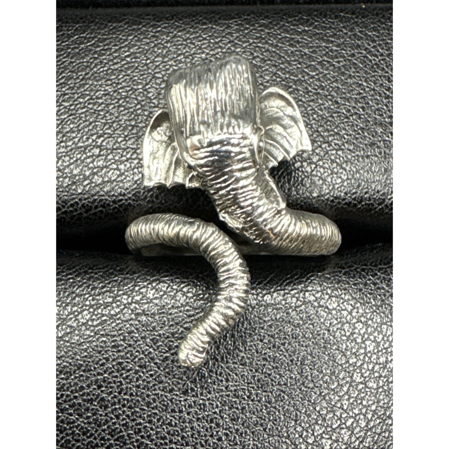New Condition Sterling Silver Elephant Bypass Ring 925 Size 7