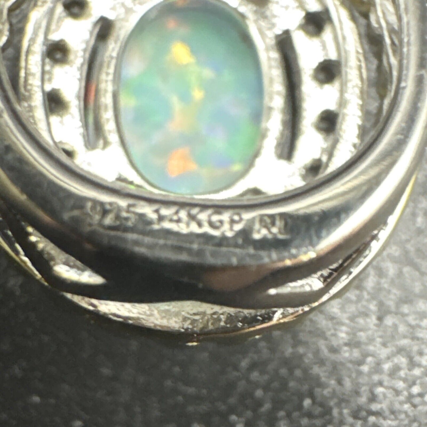 New Condition 18” Sterling Silver 14k Gold Plated Lab Opal Pendant Necklace 925